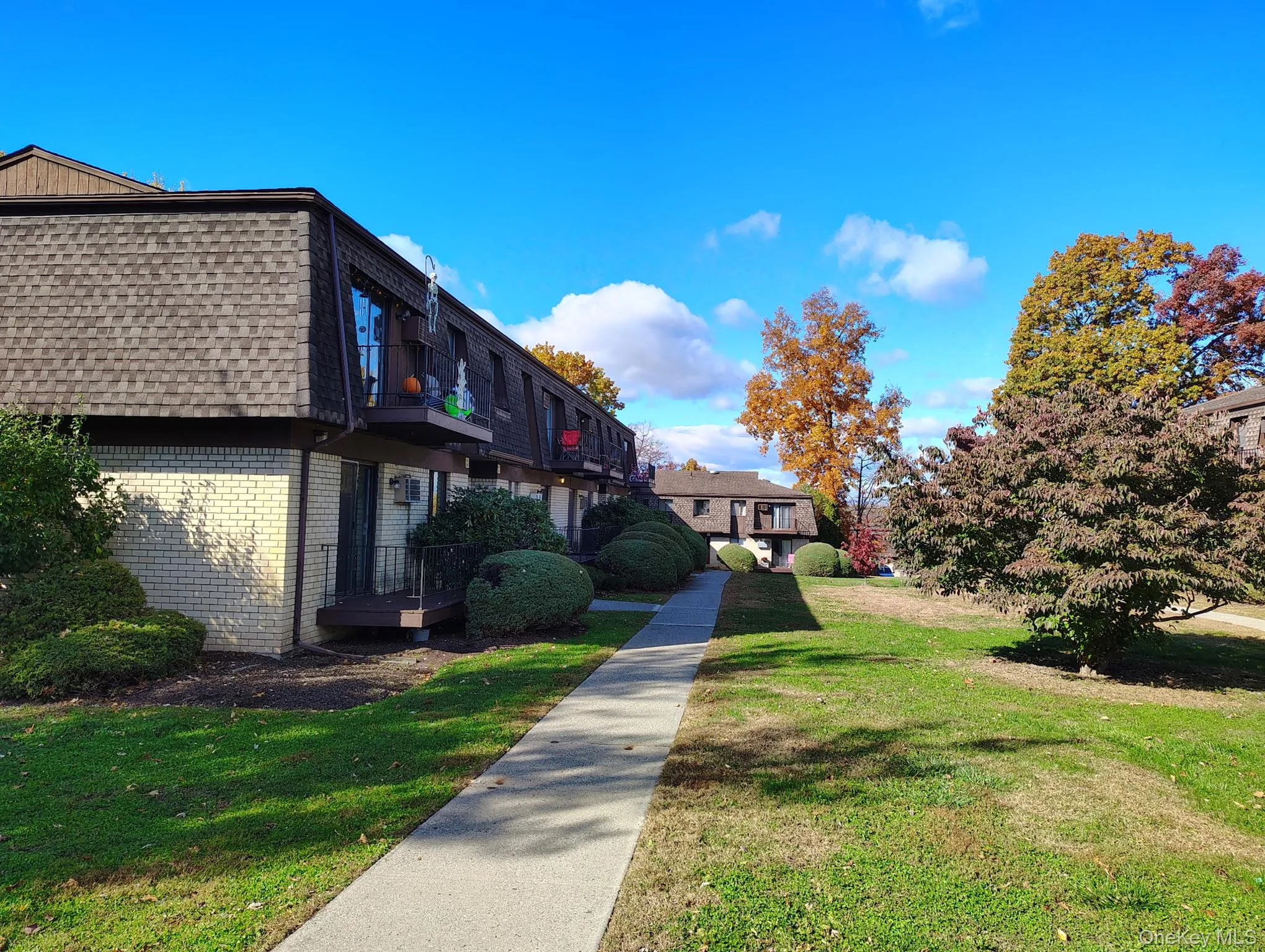 Surrounding community with a lawn and a residential view Surrounding community with a lawn and a residential view
