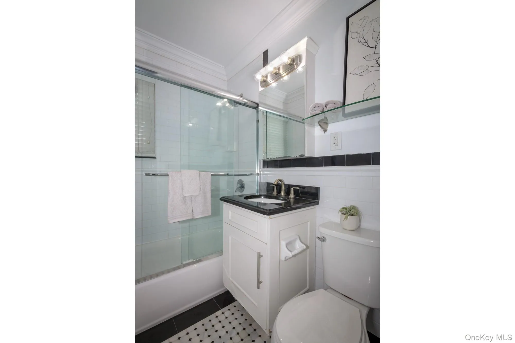 40 Broadway, Babylon, NY, 1 Bedroom Bedrooms, 4 Rooms Rooms,1 BathroomBathrooms,Residential Lease,Idx,Broadway,0,928559 40 Broadway, Babylon, NY, 1 Bedroom Bedrooms, 4 Rooms Rooms,1 BathroomBathrooms,Residential Lease,Idx,Broadway,0,928559