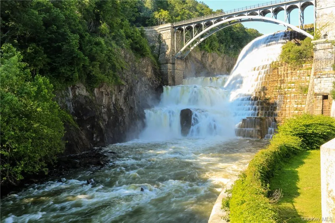 The amazing Croton Dam The amazing Croton Dam