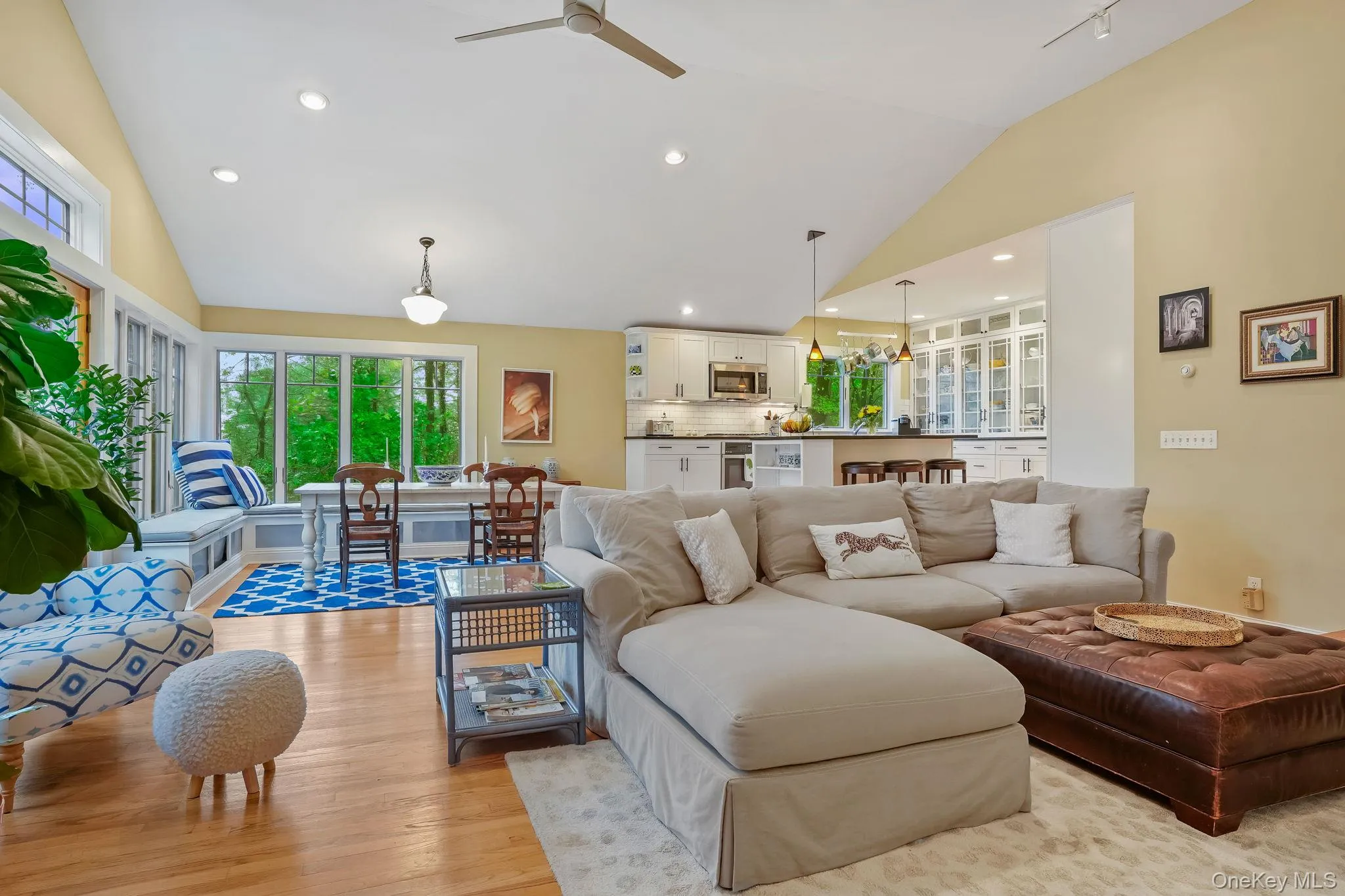 Great room opens to kitchen and dining area Great room opens to kitchen and dining area
