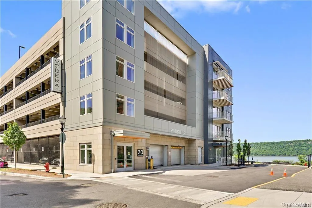 23 Water Grant Street, Yonkers, NY, 1 Bedroom Bedrooms, 2 Rooms Rooms,1 BathroomBathrooms,Residential Lease,Idx,Water Grant,0,928571 23 Water Grant Street, Yonkers, NY, 1 Bedroom Bedrooms, 2 Rooms Rooms,1 BathroomBathrooms,Residential Lease,Idx,Water Grant,0,928571