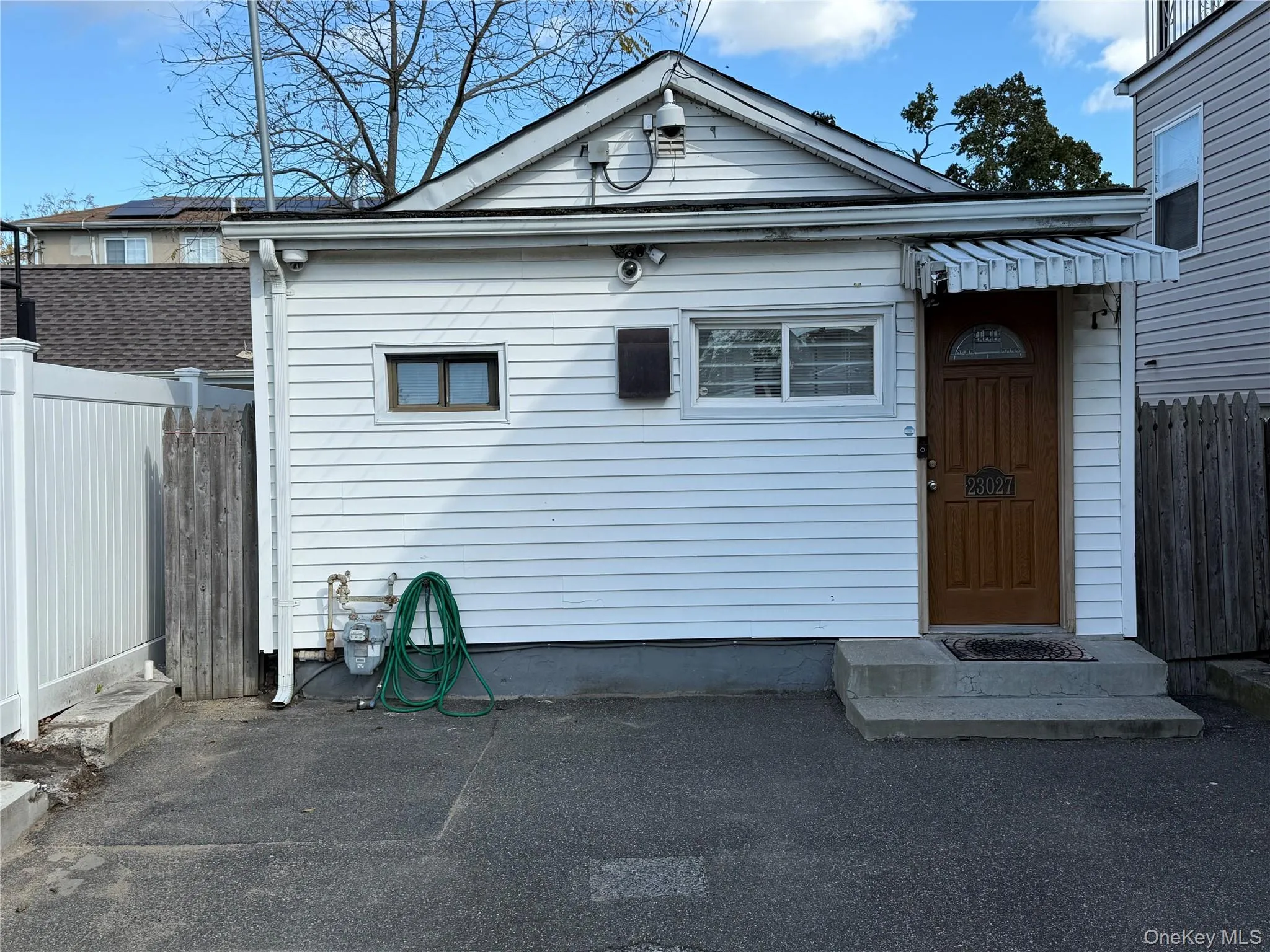 23027 148th Avenue, New York, NY, 3 Bedrooms Bedrooms, 4 Rooms Rooms,1 BathroomBathrooms,Residential Sale,For Rent,148th,0,928613 23027 148th Avenue, New York, NY, 3 Bedrooms Bedrooms, 4 Rooms Rooms,1 BathroomBathrooms,Residential Sale,For Rent,148th,0,928613