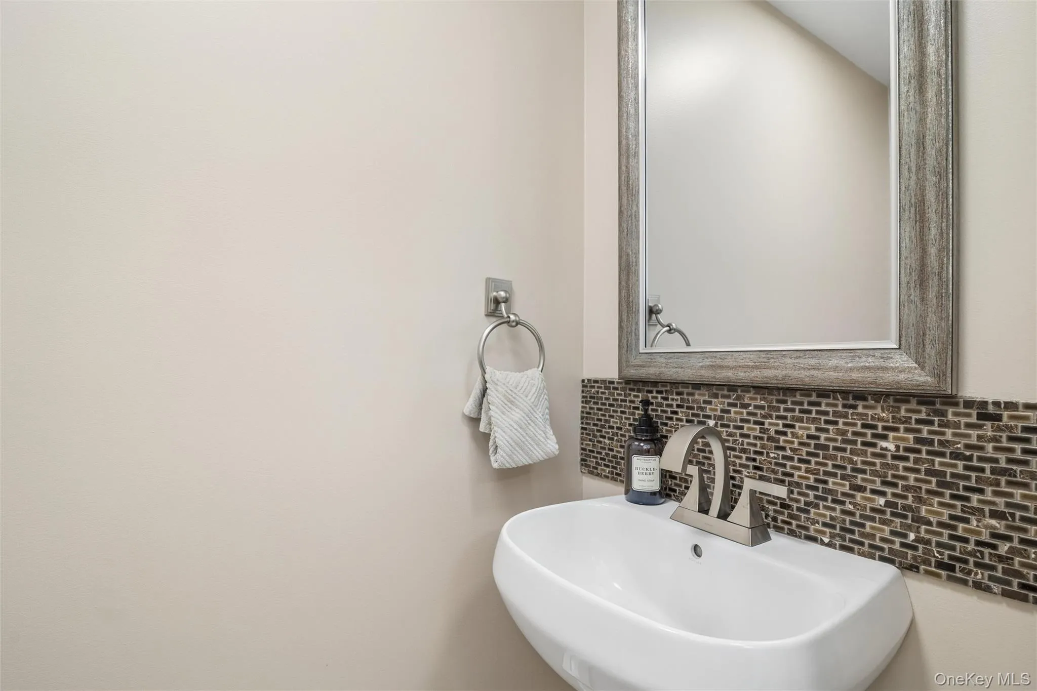 16 Mastro Court, Riverhead, NY, 3 Bedroom Bedrooms, 7 Room Rooms,2 BathroomBathrooms,Residential Lease,For Rent,Mastro,0,928698 16 Mastro Court, Riverhead, NY, 3 Bedroom Bedrooms, 7 Room Rooms,2 BathroomBathrooms,Residential Lease,For Rent,Mastro,0,928698