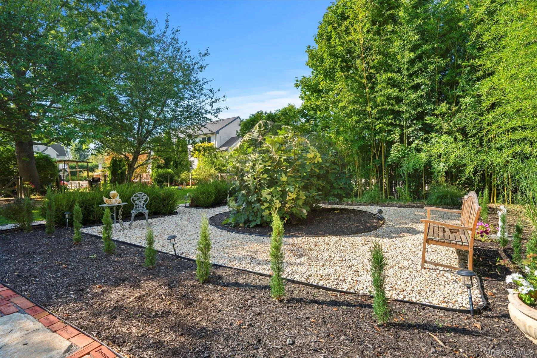 Peaceful separate garden area Peaceful separate garden area