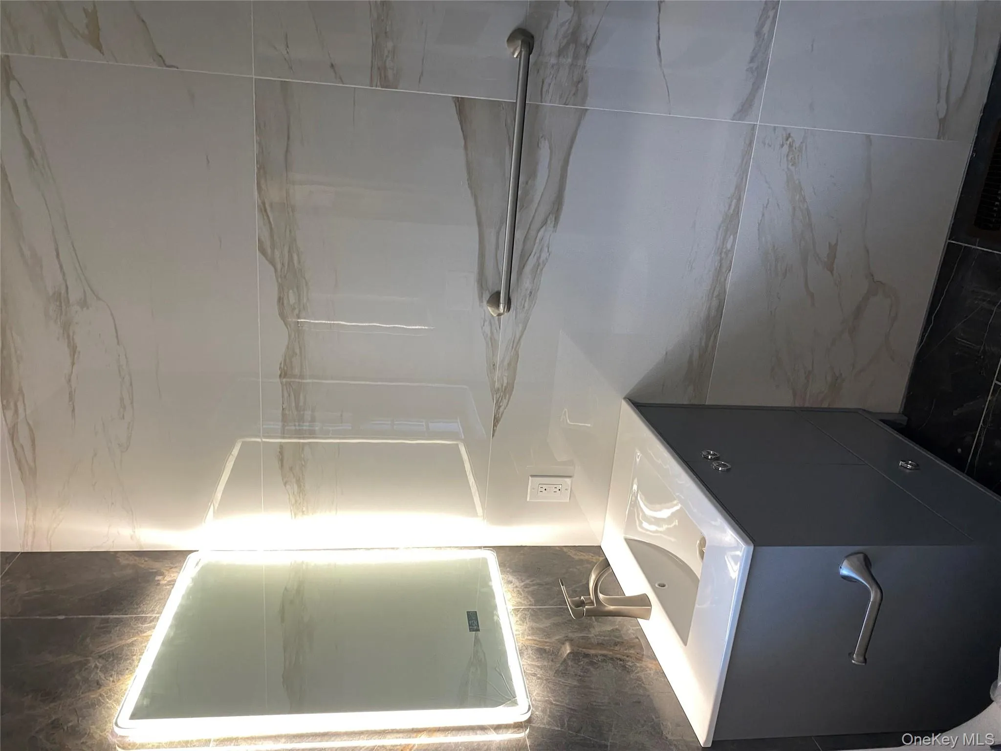 Bathroom with vanity Bathroom with vanity