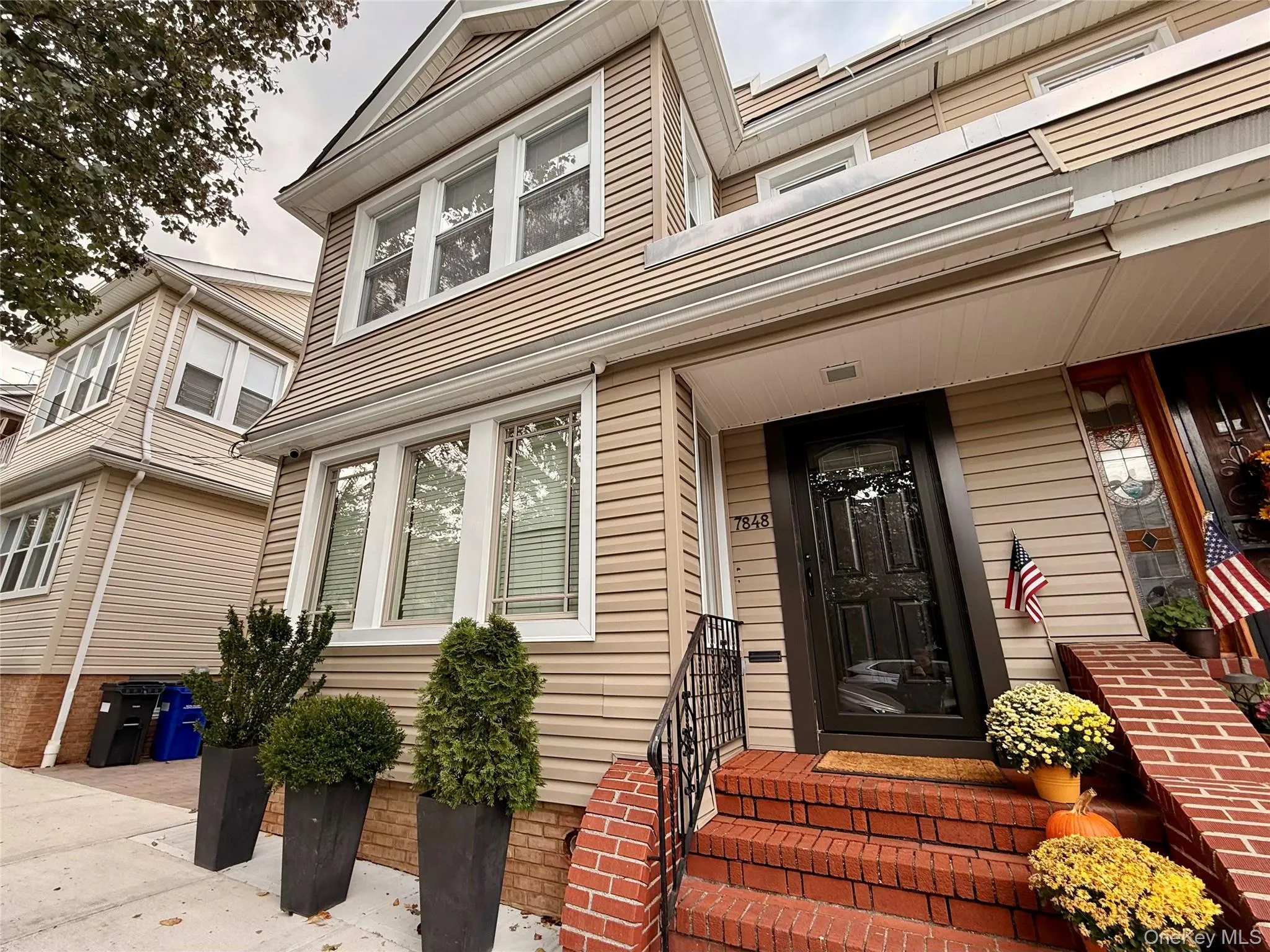 Entrance to property Entrance to property