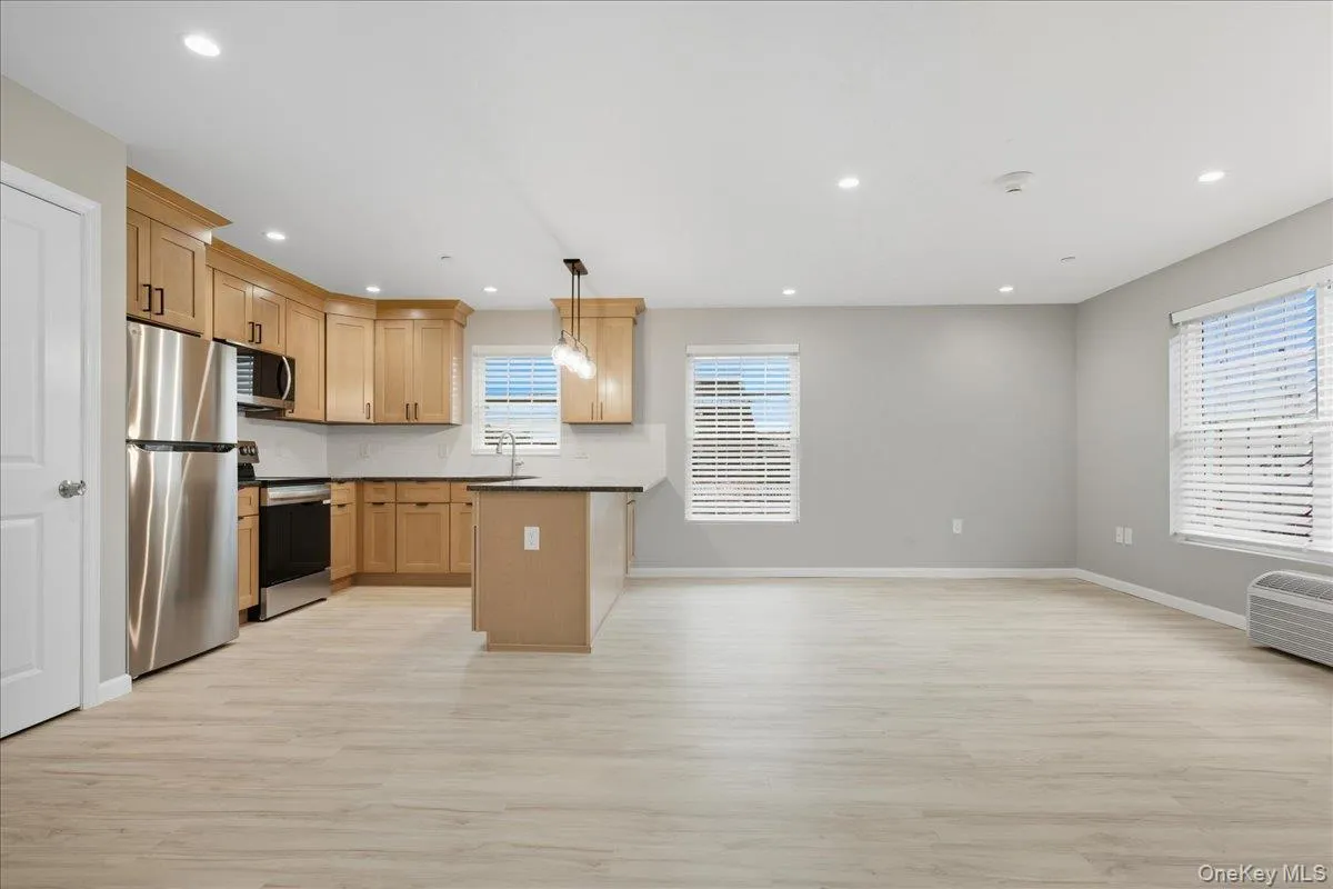 Kitchen & Living Room Kitchen & Living Room