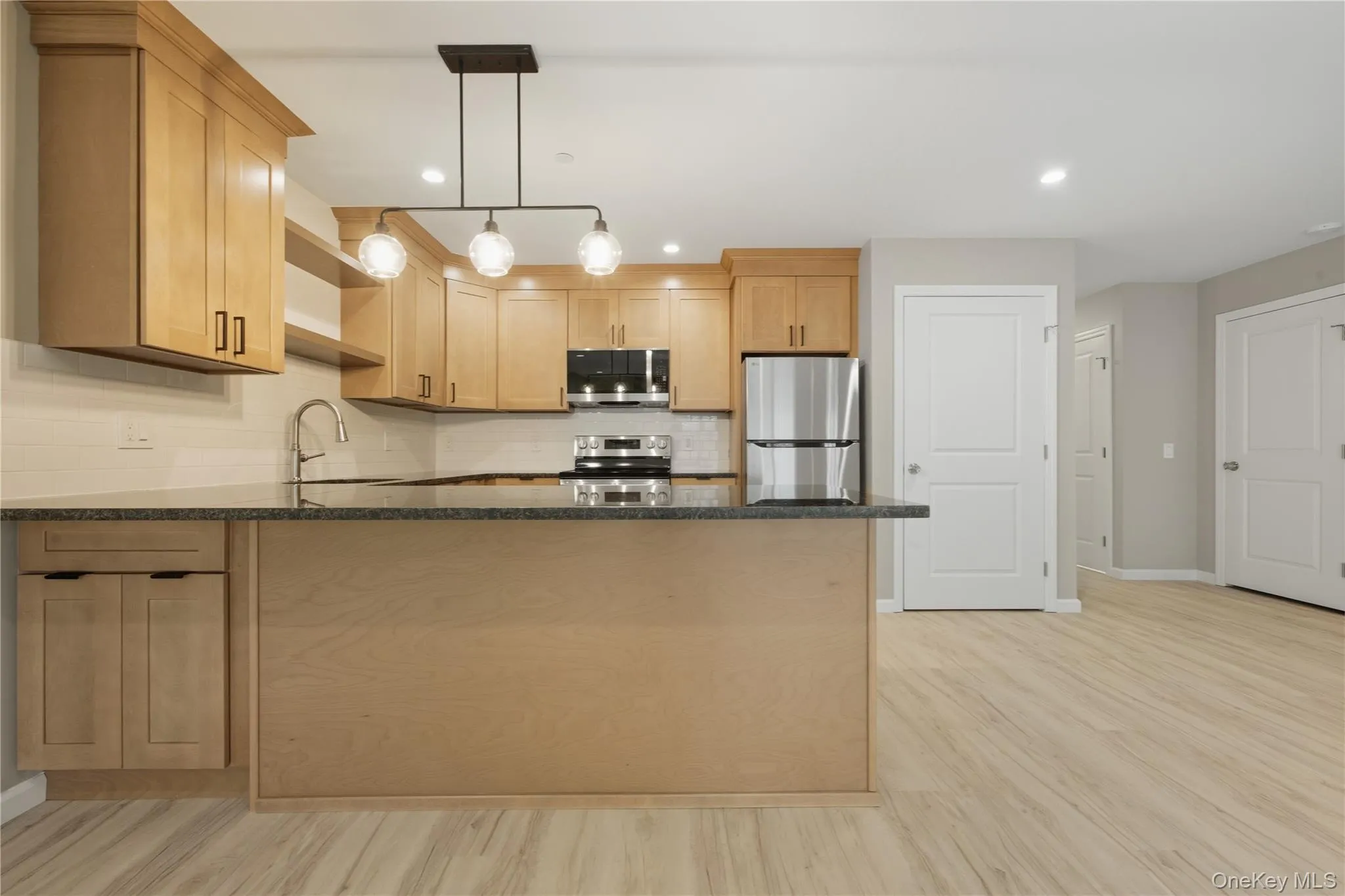 71 Main Street, Hempstead, NY, 1 Bedroom Bedrooms, 3 Rooms Rooms,1 BathroomBathrooms,Residential Lease,Idx,Main,0,929034 71 Main Street, Hempstead, NY, 1 Bedroom Bedrooms, 3 Rooms Rooms,1 BathroomBathrooms,Residential Lease,Idx,Main,0,929034