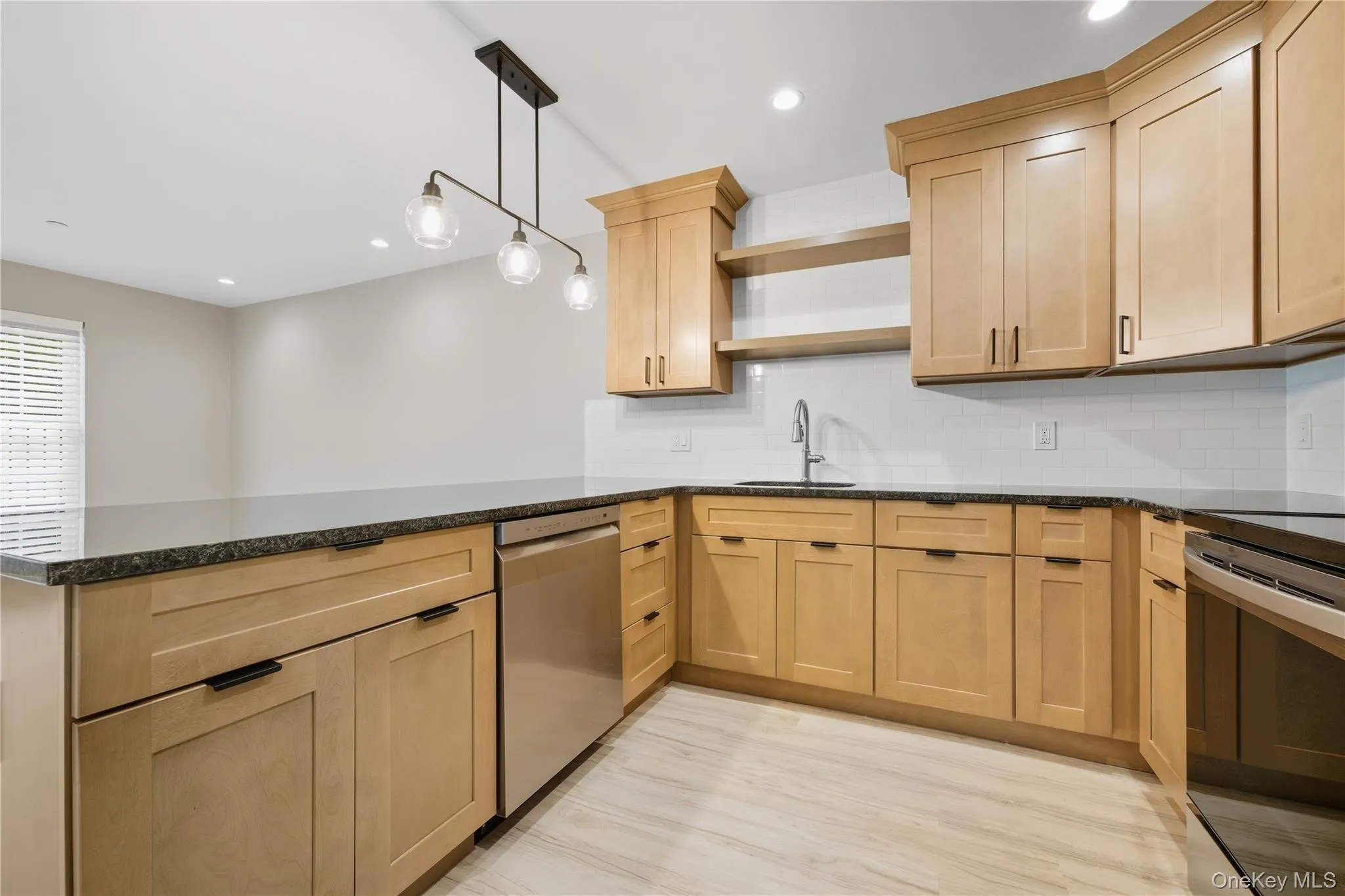 71 Main Street, Hempstead, NY, 1 Bedroom Bedrooms, 3 Rooms Rooms,1 BathroomBathrooms,Residential Lease,Idx,Main,0,929034 71 Main Street, Hempstead, NY, 1 Bedroom Bedrooms, 3 Rooms Rooms,1 BathroomBathrooms,Residential Lease,Idx,Main,0,929034