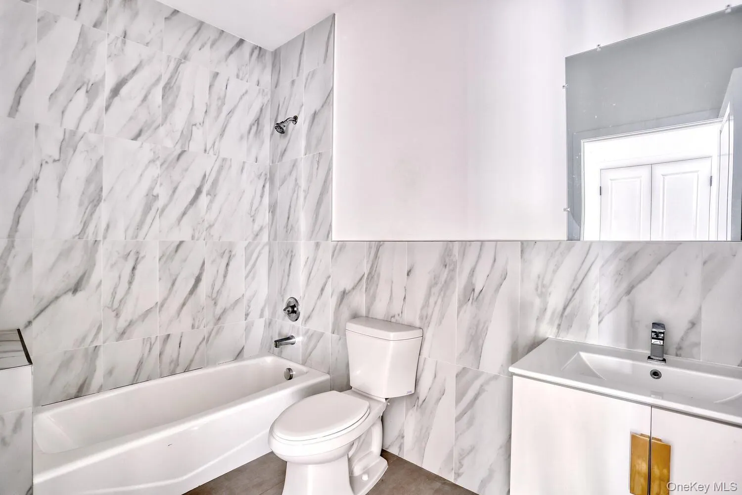 Each apartment features 2 Full Baths! This is the main bath with tub and shower. Each apartment features 2 Full Baths! This is the main bath with tub and shower.