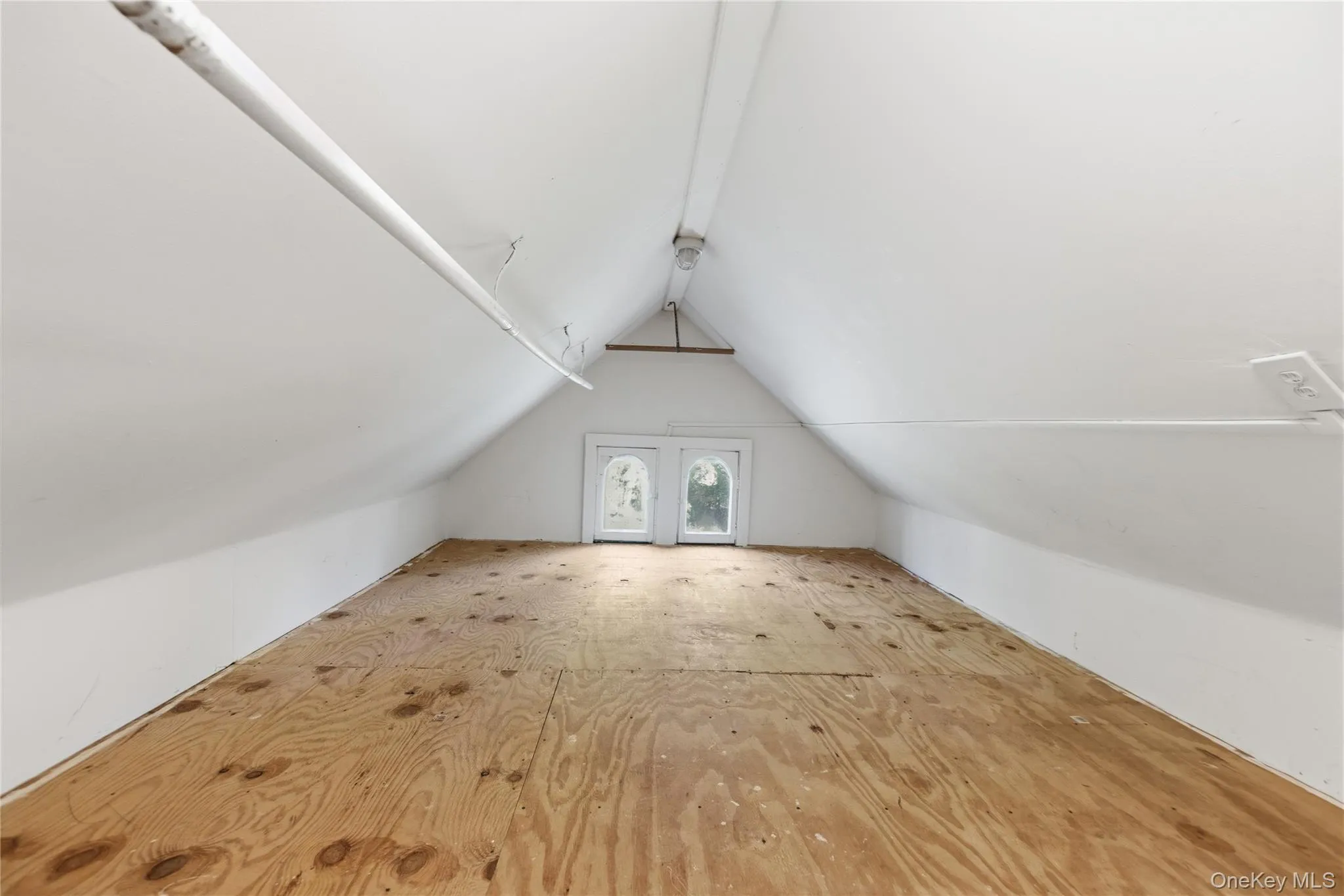 Additional living space with vaulted ceiling Additional living space with vaulted ceiling