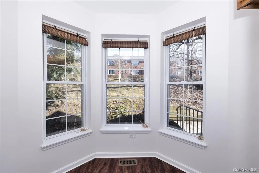 41 Moger Avenue, Mount Kisco, NY, 2 Bedrooms Bedrooms, 5 Rooms Rooms,1 BathroomBathrooms,Residential Lease,Idx,Moger,0,929216 41 Moger Avenue, Mount Kisco, NY, 2 Bedrooms Bedrooms, 5 Rooms Rooms,1 BathroomBathrooms,Residential Lease,Idx,Moger,0,929216