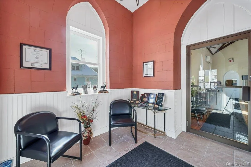 Sitting room with wainscoting Sitting room with wainscoting