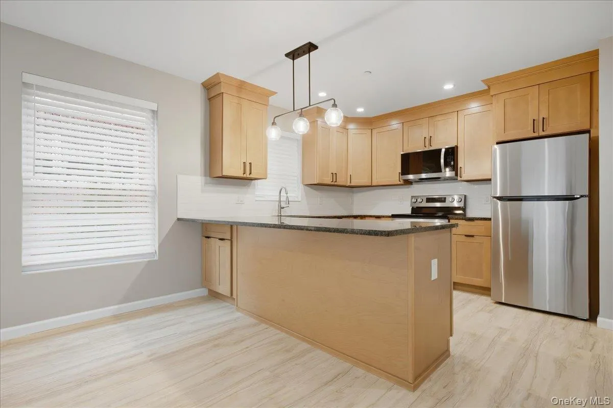 71 Main Street, Hempstead, NY, 1 Bedroom Bedrooms, 3 Rooms Rooms,1 BathroomBathrooms,Residential Lease,Idx,Main,0,929268 71 Main Street, Hempstead, NY, 1 Bedroom Bedrooms, 3 Rooms Rooms,1 BathroomBathrooms,Residential Lease,Idx,Main,0,929268