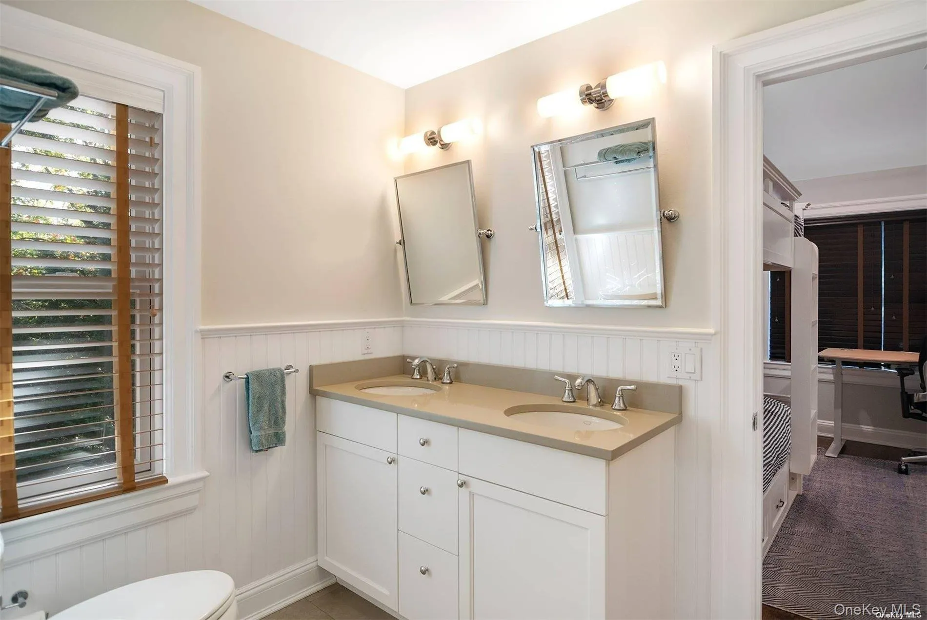 En suite Bathroom En suite Bathroom