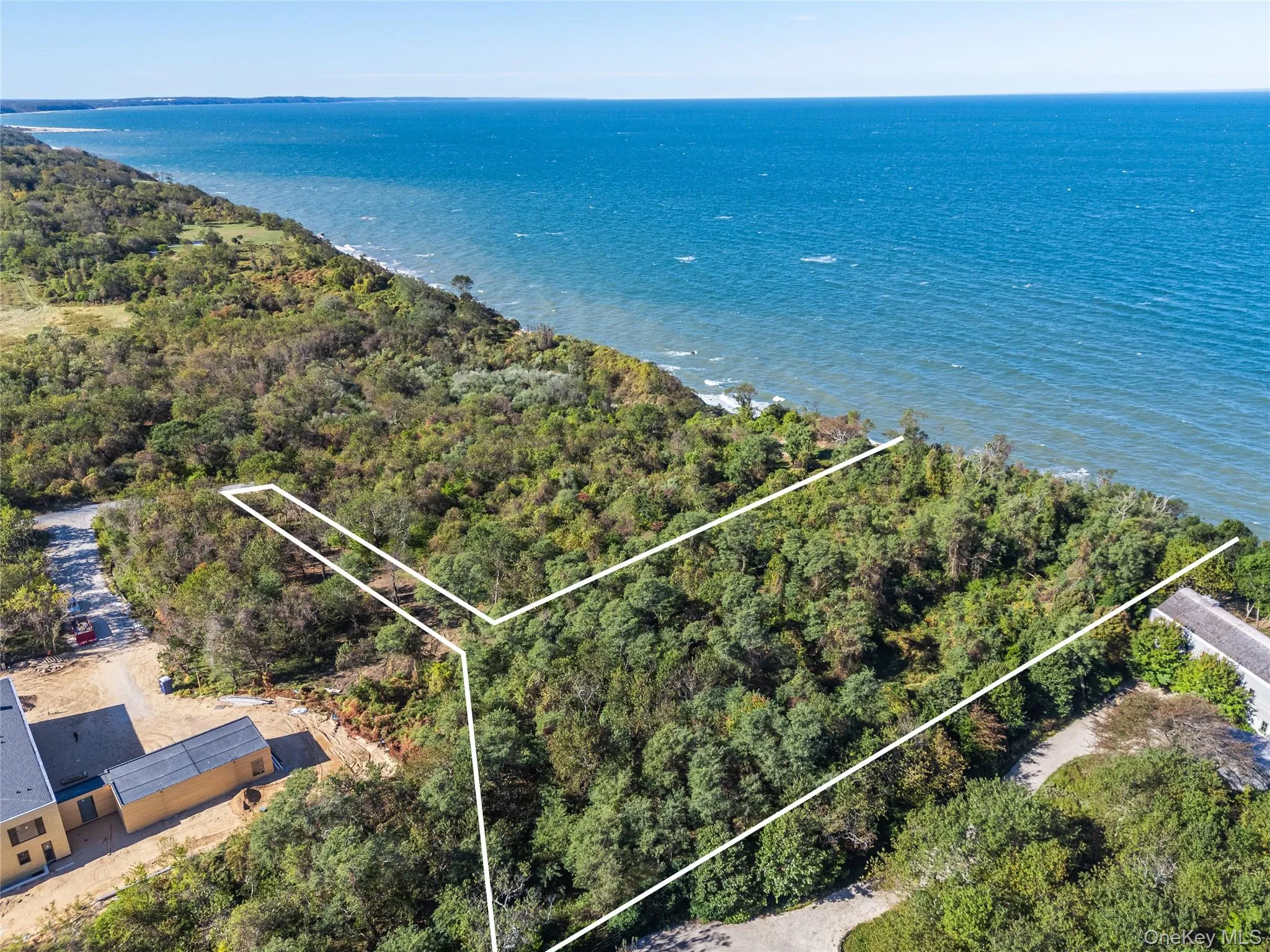 6121 Oregon Rd, Cutchogue, NY 6121 Oregon Rd, Cutchogue, NY