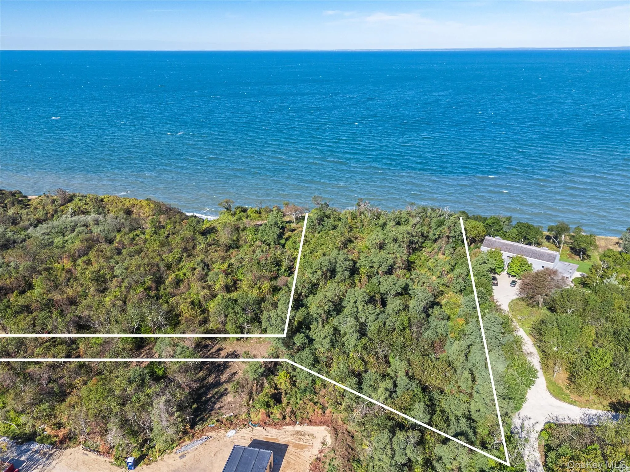 6121 Oregon Rd, Cutchogue, NY 6121 Oregon Rd, Cutchogue, NY