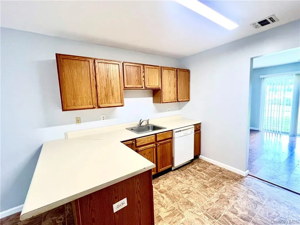 51 Woodlake Drive, Middletown, NY, 3 Bedrooms Bedrooms, 7 Rooms Rooms,1 BathroomBathrooms,Residential Lease,Idx,Woodlake,0,929469 51 Woodlake Drive, Middletown, NY, 3 Bedrooms Bedrooms, 7 Rooms Rooms,1 BathroomBathrooms,Residential Lease,Idx,Woodlake,0,929469