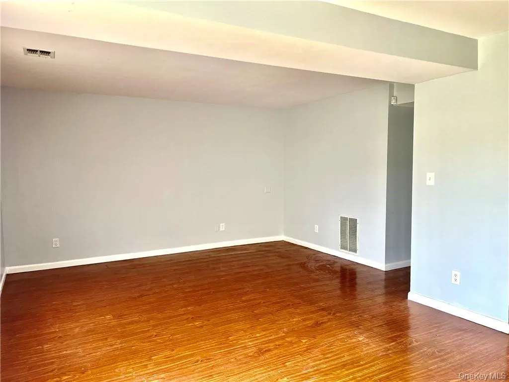 51 Woodlake Drive, Middletown, NY, 3 Bedrooms Bedrooms, 7 Rooms Rooms,1 BathroomBathrooms,Residential Lease,Idx,Woodlake,0,929469 51 Woodlake Drive, Middletown, NY, 3 Bedrooms Bedrooms, 7 Rooms Rooms,1 BathroomBathrooms,Residential Lease,Idx,Woodlake,0,929469