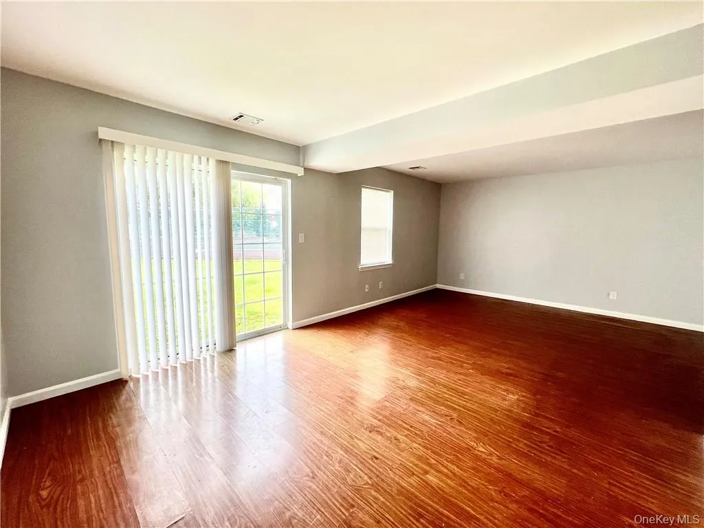 51 Woodlake Drive, Middletown, NY, 3 Bedrooms Bedrooms, 7 Rooms Rooms,1 BathroomBathrooms,Residential Lease,Idx,Woodlake,0,929469 51 Woodlake Drive, Middletown, NY, 3 Bedrooms Bedrooms, 7 Rooms Rooms,1 BathroomBathrooms,Residential Lease,Idx,Woodlake,0,929469