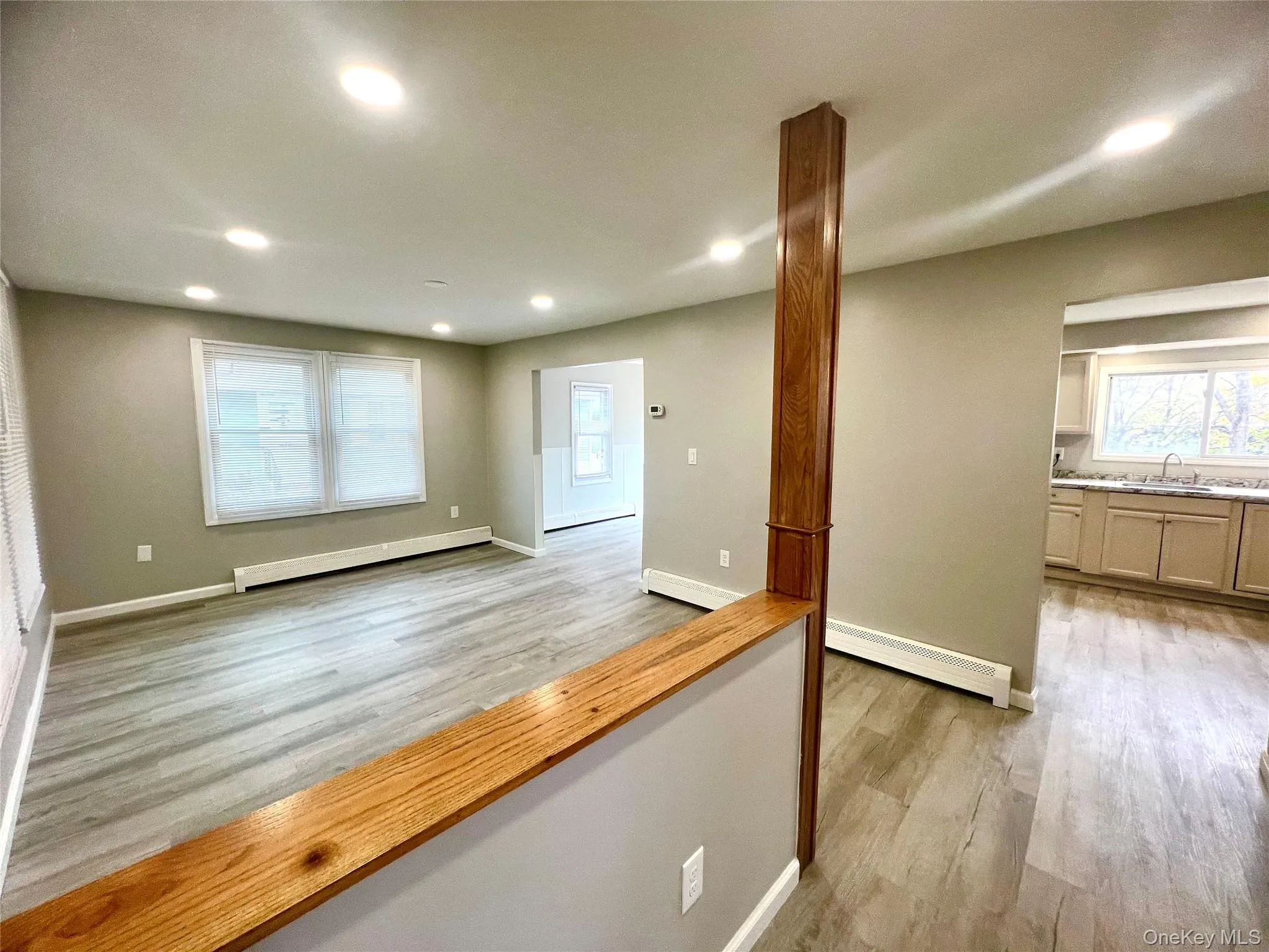 229 Commonwealth Avenue, Middletown, NY, 3 Bedrooms Bedrooms, 6 Rooms Rooms,1 BathroomBathrooms,Residential Lease,Idx,Commonwealth,0,929481 229 Commonwealth Avenue, Middletown, NY, 3 Bedrooms Bedrooms, 6 Rooms Rooms,1 BathroomBathrooms,Residential Lease,Idx,Commonwealth,0,929481