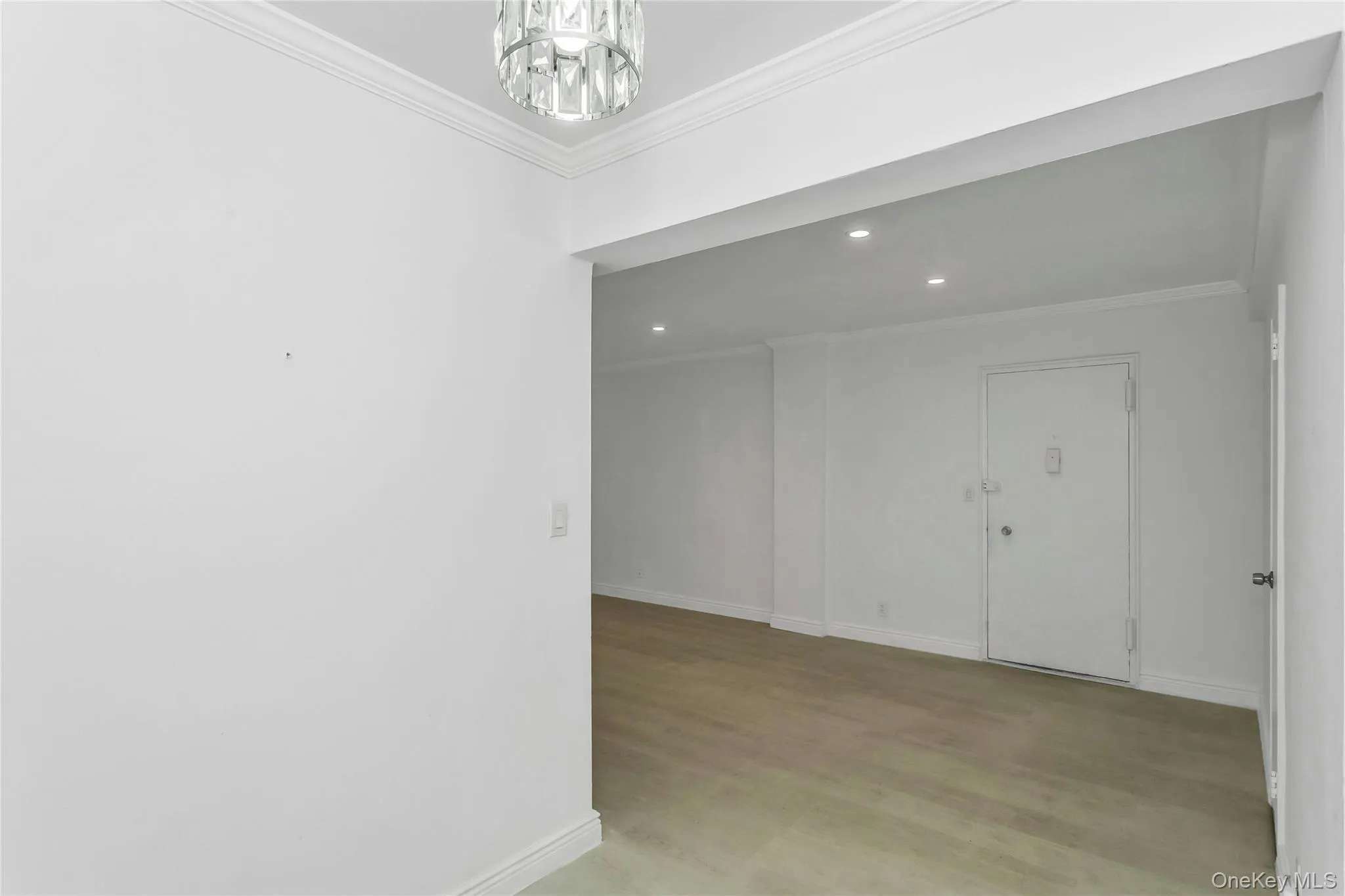 15 Hill Park Avenue, North Hempstead, NY, 2 Bedrooms Bedrooms, 5 Rooms Rooms,1 BathroomBathrooms,Residential,For Rent,Hill Park,0,929495 15 Hill Park Avenue, North Hempstead, NY, 2 Bedrooms Bedrooms, 5 Rooms Rooms,1 BathroomBathrooms,Residential,For Rent,Hill Park,0,929495