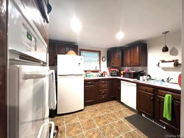 250 County Road 21, Highland, NY, 3 Bedrooms Bedrooms, 5 Rooms Rooms,2 BathroomsBathrooms,Residential,For Rent,County Road 21,0,929717 250 County Road 21, Highland, NY, 3 Bedrooms Bedrooms, 5 Rooms Rooms,2 BathroomsBathrooms,Residential,For Rent,County Road 21,0,929717