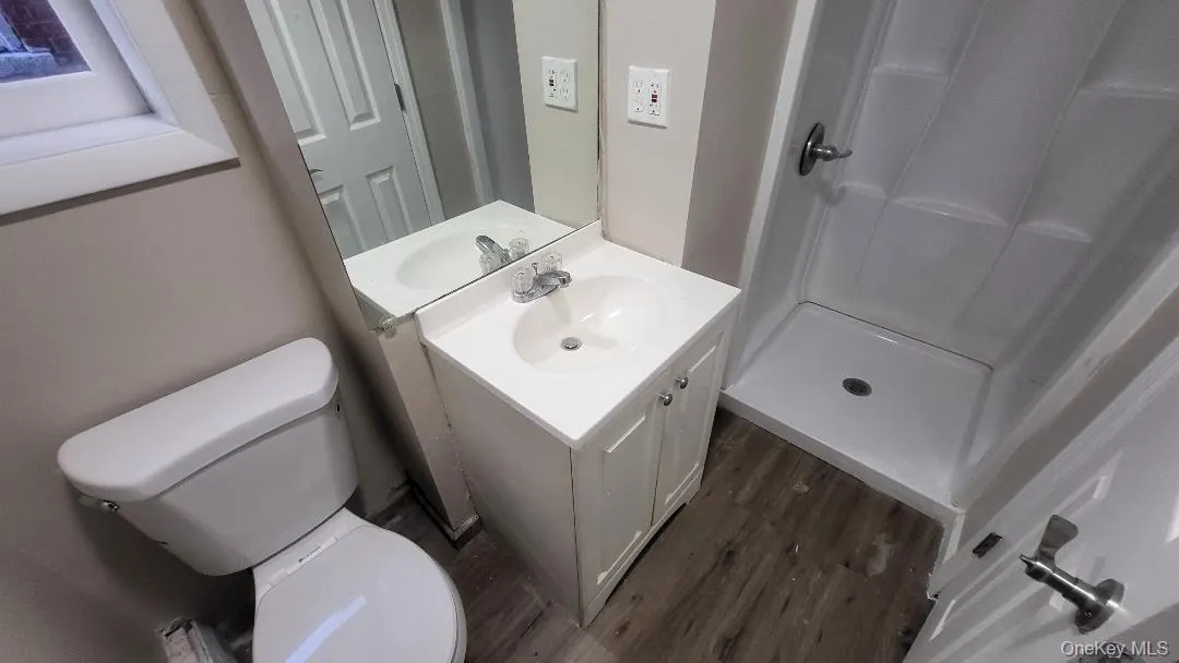 Bathroom 2 on the second floor Bathroom 2 on the second floor