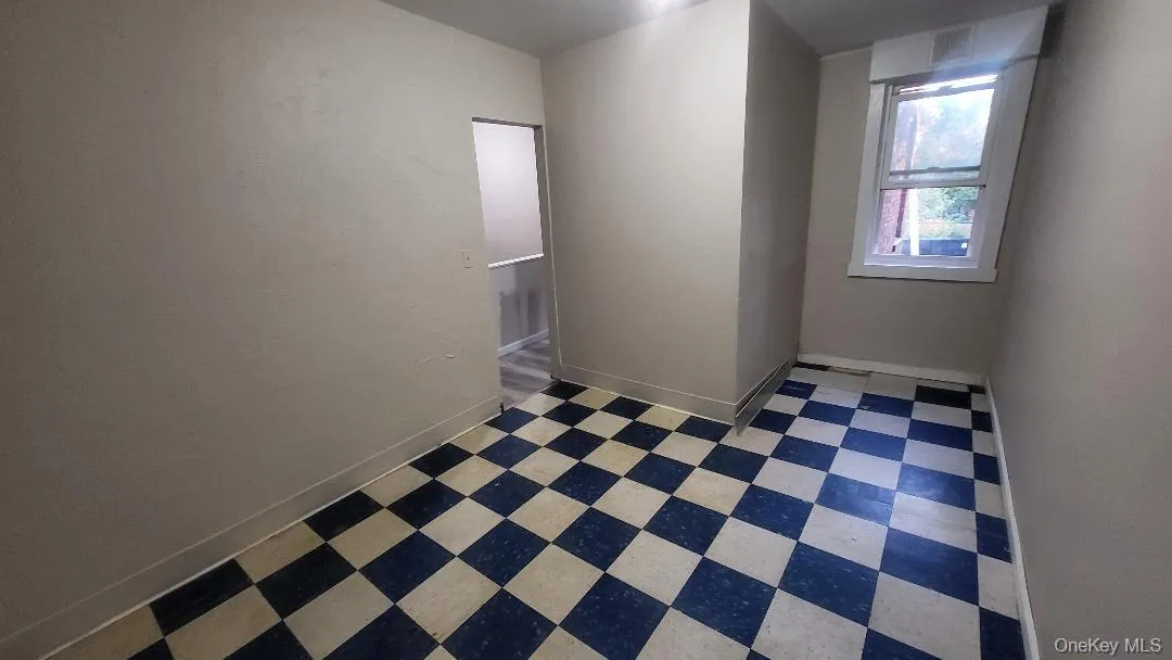 Bedroom 4 on the third floor Bedroom 4 on the third floor