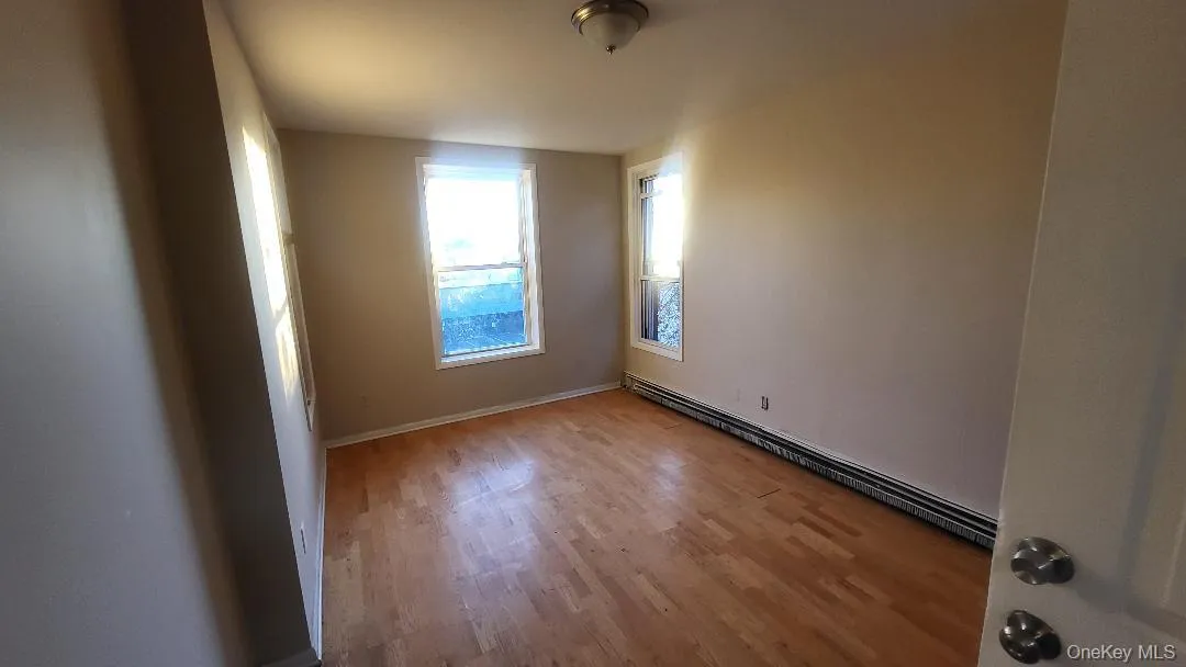 Bedroom 5 on the third floor Bedroom 5 on the third floor