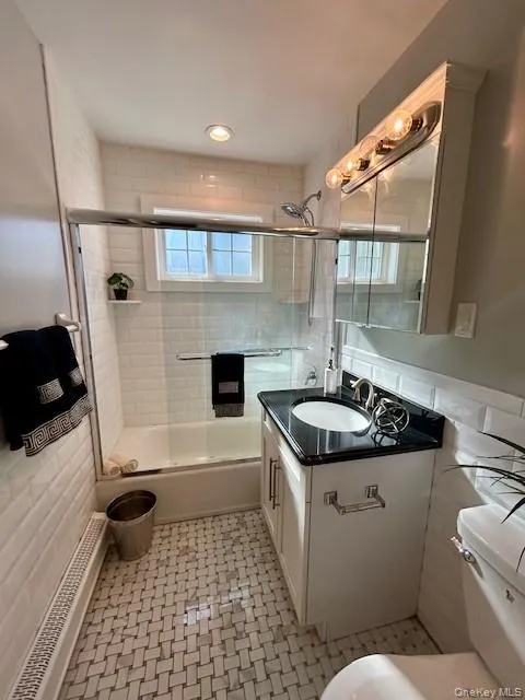 11 South Saxon Avenue, Islip, NY, 1 Bedroom Bedrooms, 4 Rooms Rooms,1 BathroomBathrooms,Residential Lease,Idx,South Saxon,0,929841 11 South Saxon Avenue, Islip, NY, 1 Bedroom Bedrooms, 4 Rooms Rooms,1 BathroomBathrooms,Residential Lease,Idx,South Saxon,0,929841