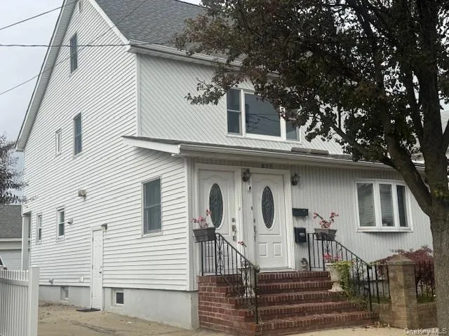 164 Jackson Avenue, North Hempstead, NY, 1 Bedroom Bedrooms, 4 Rooms Rooms,1 BathroomBathrooms,Residential Lease,Idx,Jackson,0,929904 164 Jackson Avenue, North Hempstead, NY, 1 Bedroom Bedrooms, 4 Rooms Rooms,1 BathroomBathrooms,Residential Lease,Idx,Jackson,0,929904