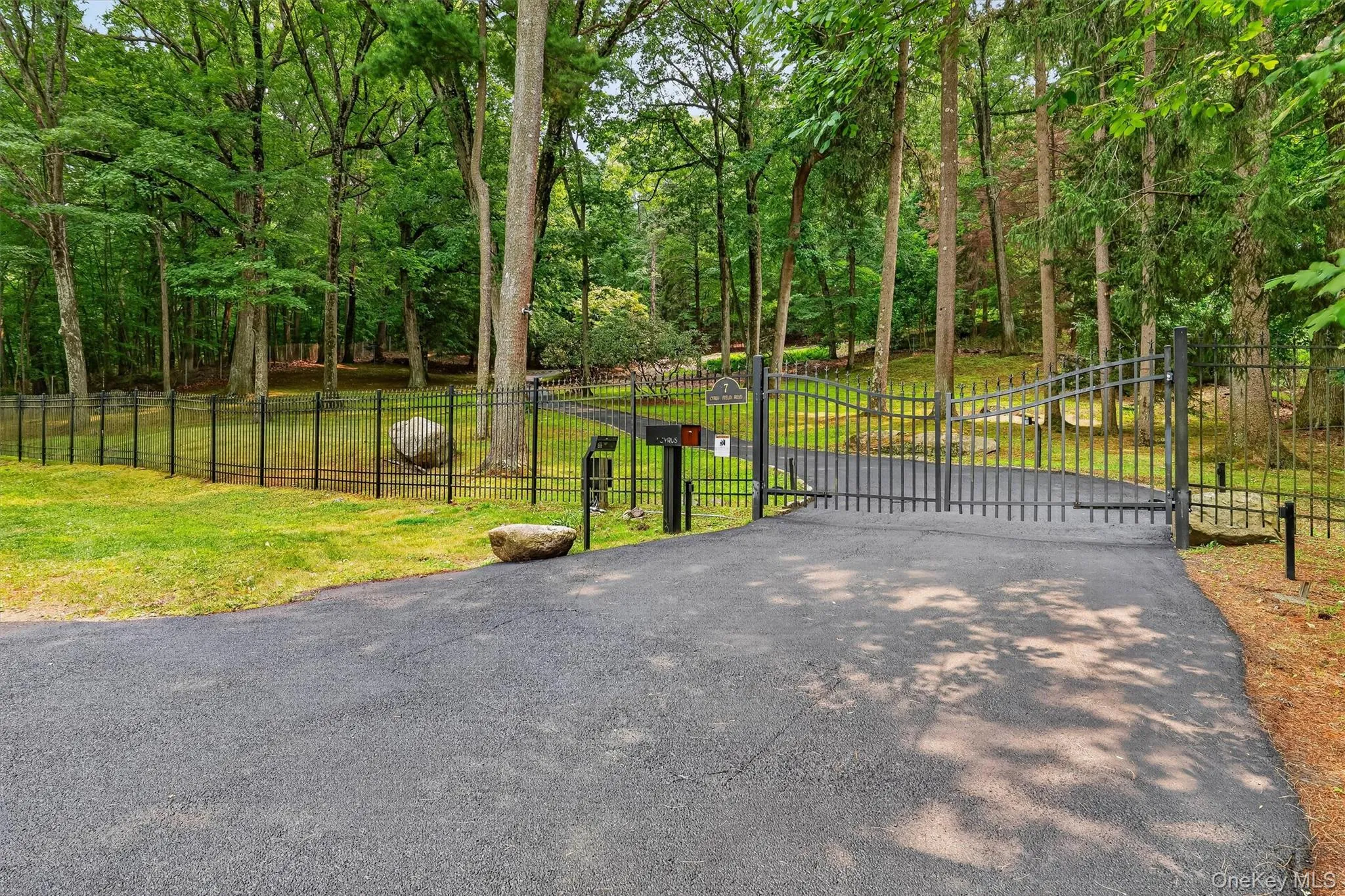 7 Cyrus Field Road, Greenburgh, NY, 4 Bedrooms Bedrooms, 9 Rooms Rooms,4 BathroomsBathrooms,Residential,For Rent,Cyrus Field,0,929915 7 Cyrus Field Road, Greenburgh, NY, 4 Bedrooms Bedrooms, 9 Rooms Rooms,4 BathroomsBathrooms,Residential,For Rent,Cyrus Field,0,929915