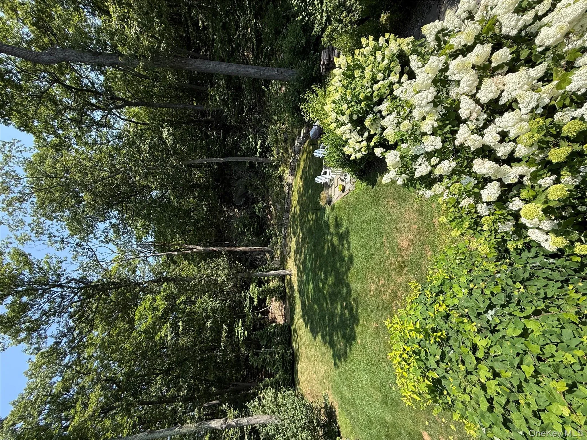 Private, peaceful grounds Private, peaceful grounds