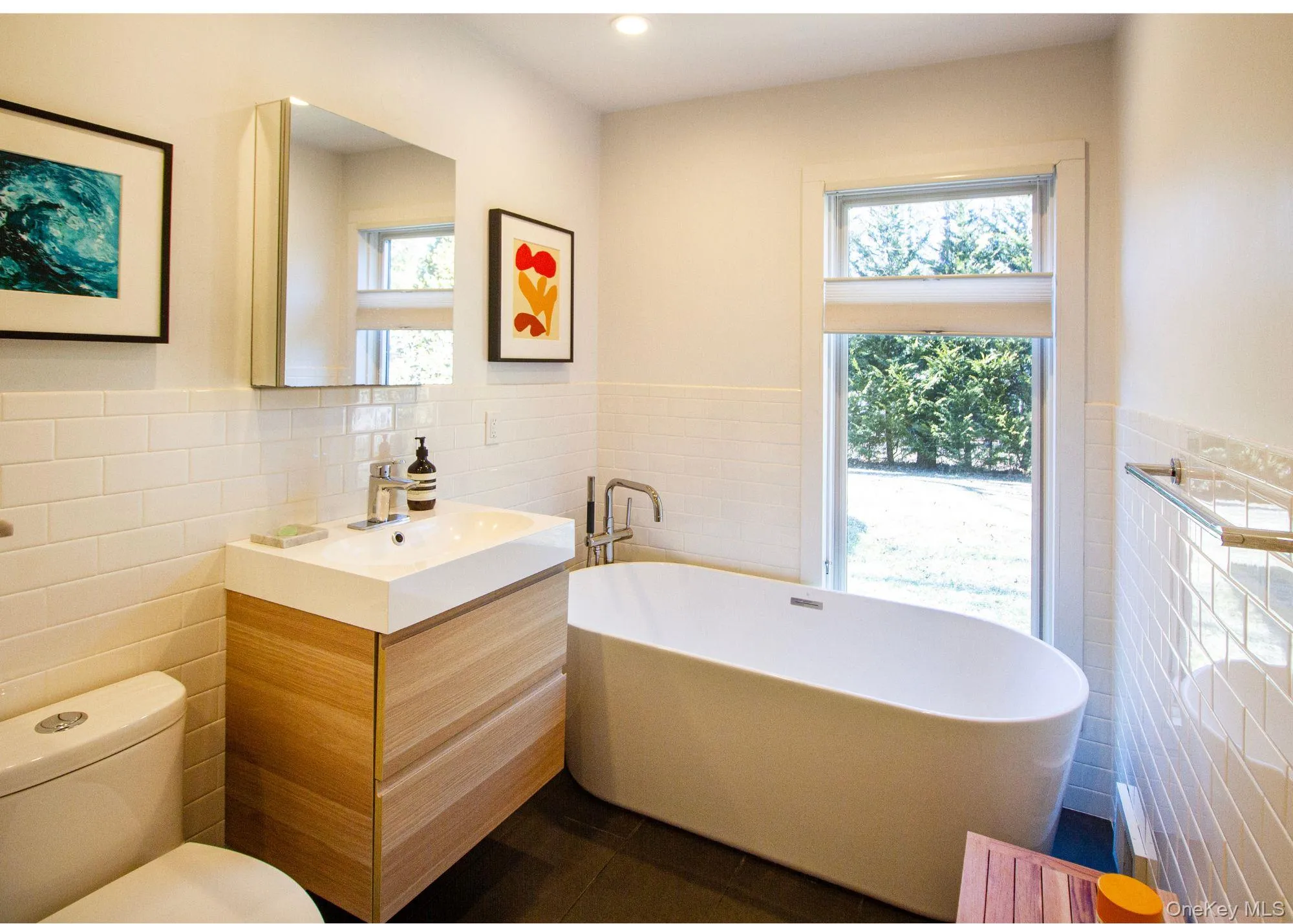 5 Southwood Lane, Southampton, NY, 3 Bedrooms Bedrooms, 11 Rooms Rooms,2 BathroomsBathrooms,Residential Lease,Idx,Southwood,0,929924 5 Southwood Lane, Southampton, NY, 3 Bedrooms Bedrooms, 11 Rooms Rooms,2 BathroomsBathrooms,Residential Lease,Idx,Southwood,0,929924