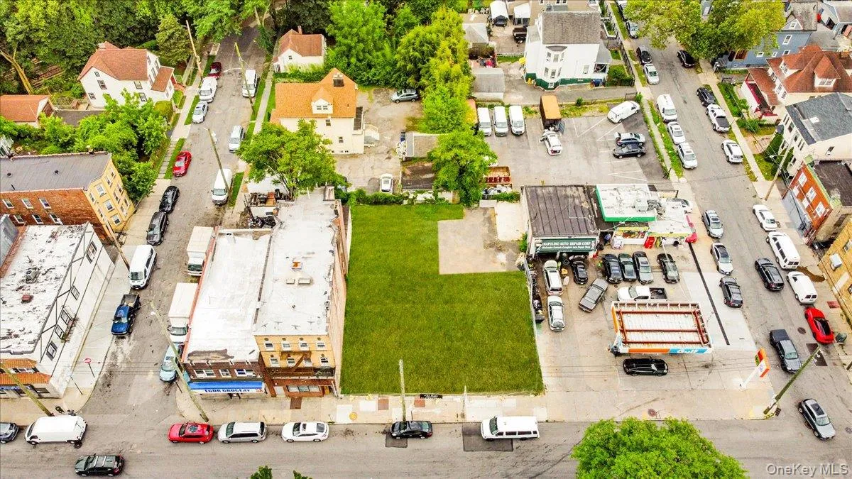 Drone / aerial view Drone / aerial view