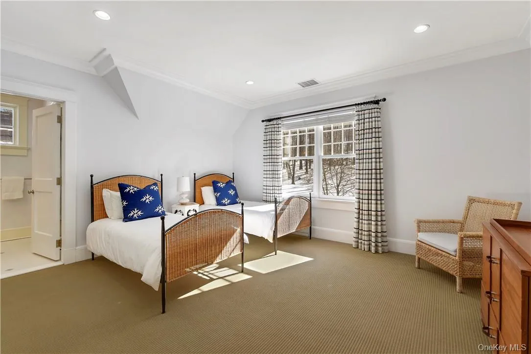 8 Brady Road, Bedford, NY, 5 Bedrooms Bedrooms, 12 Rooms Rooms,5 BathroomsBathrooms,Residential Lease,For Rent,Brady,0,930060 8 Brady Road, Bedford, NY, 5 Bedrooms Bedrooms, 12 Rooms Rooms,5 BathroomsBathrooms,Residential Lease,For Rent,Brady,0,930060