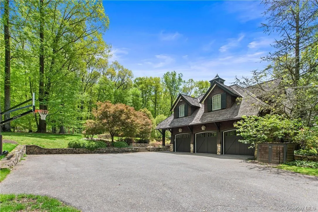 8 Brady Road, Bedford, NY, 5 Bedrooms Bedrooms, 12 Rooms Rooms,5 BathroomsBathrooms,Residential Lease,For Rent,Brady,0,930060 8 Brady Road, Bedford, NY, 5 Bedrooms Bedrooms, 12 Rooms Rooms,5 BathroomsBathrooms,Residential Lease,For Rent,Brady,0,930060