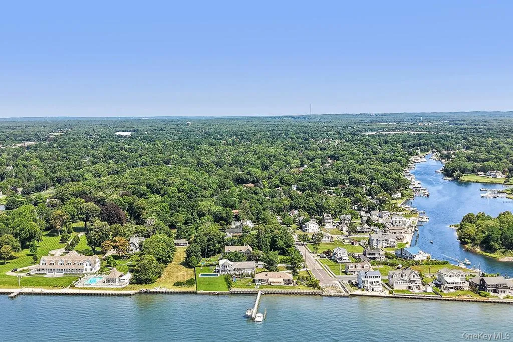 140 Ocean Avenue, Brookhaven, NY, 4 Bedrooms Bedrooms, 12 Rooms Rooms,2 BathroomsBathrooms,Residential,For Rent,Ocean,0,930104 140 Ocean Avenue, Brookhaven, NY, 4 Bedrooms Bedrooms, 12 Rooms Rooms,2 BathroomsBathrooms,Residential,For Rent,Ocean,0,930104
