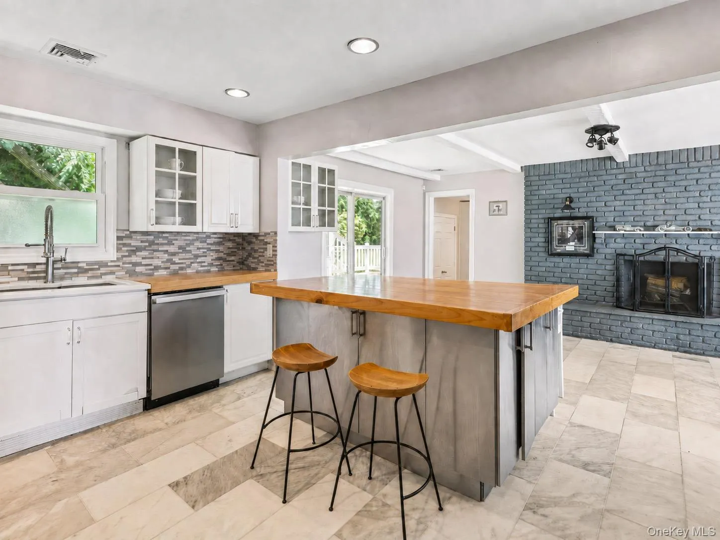 140 Ocean Avenue, Brookhaven, NY, 4 Bedrooms Bedrooms, 12 Rooms Rooms,2 BathroomsBathrooms,Residential,For Rent,Ocean,0,930104 140 Ocean Avenue, Brookhaven, NY, 4 Bedrooms Bedrooms, 12 Rooms Rooms,2 BathroomsBathrooms,Residential,For Rent,Ocean,0,930104