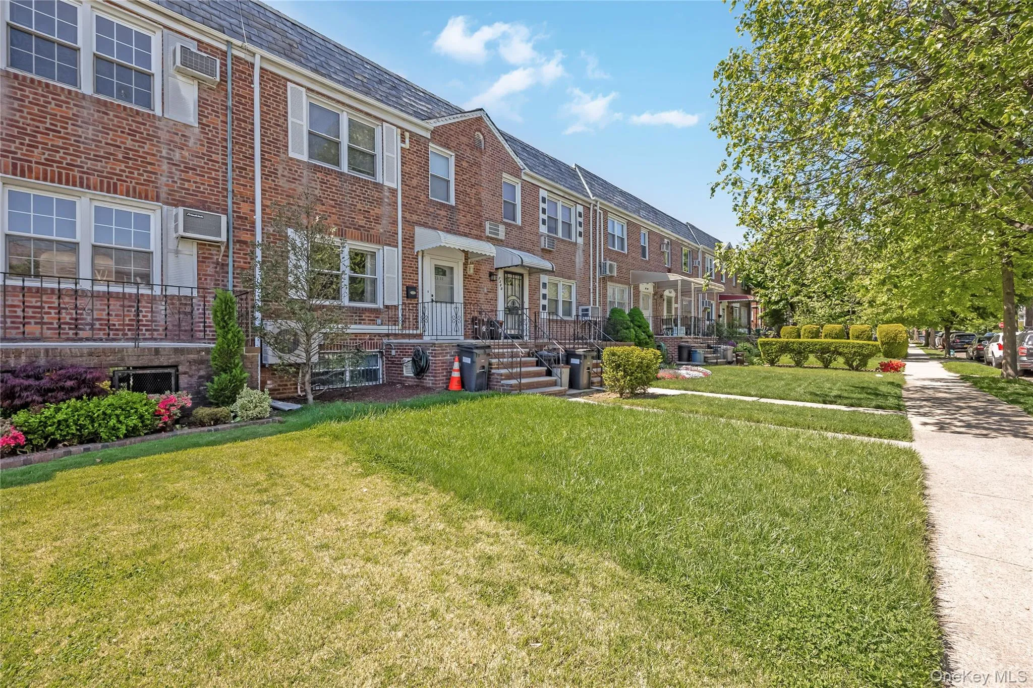 7334 174th Street, New York, NY, 3 Bedrooms Bedrooms, 6 Rooms Rooms,1 BathroomBathrooms,Residential,For Rent,174th,0,930172 7334 174th Street, New York, NY, 3 Bedrooms Bedrooms, 6 Rooms Rooms,1 BathroomBathrooms,Residential,For Rent,174th,0,930172