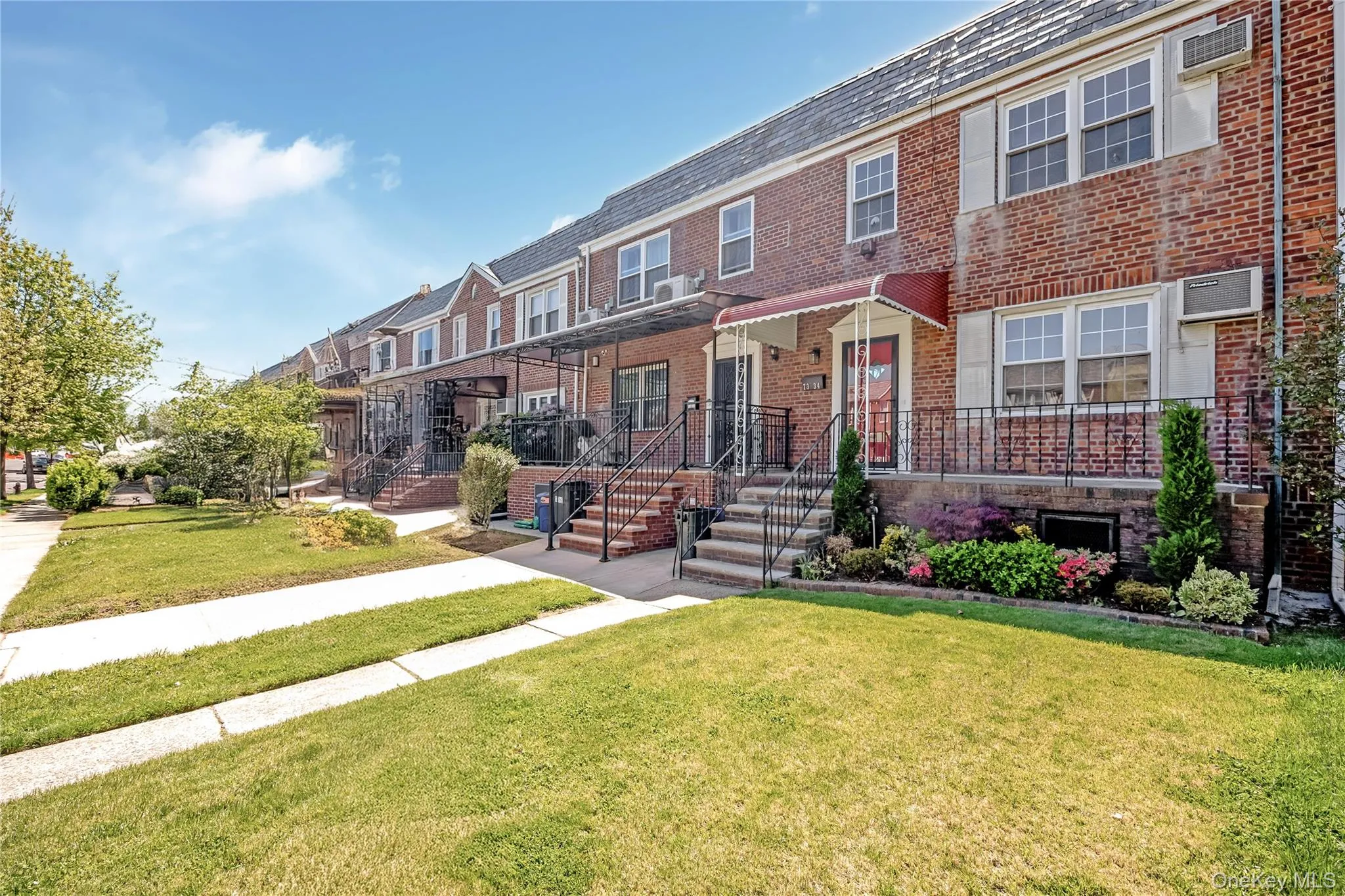 7334 174th Street, New York, NY, 3 Bedrooms Bedrooms, 6 Rooms Rooms,1 BathroomBathrooms,Residential,For Rent,174th,0,930172 7334 174th Street, New York, NY, 3 Bedrooms Bedrooms, 6 Rooms Rooms,1 BathroomBathrooms,Residential,For Rent,174th,0,930172