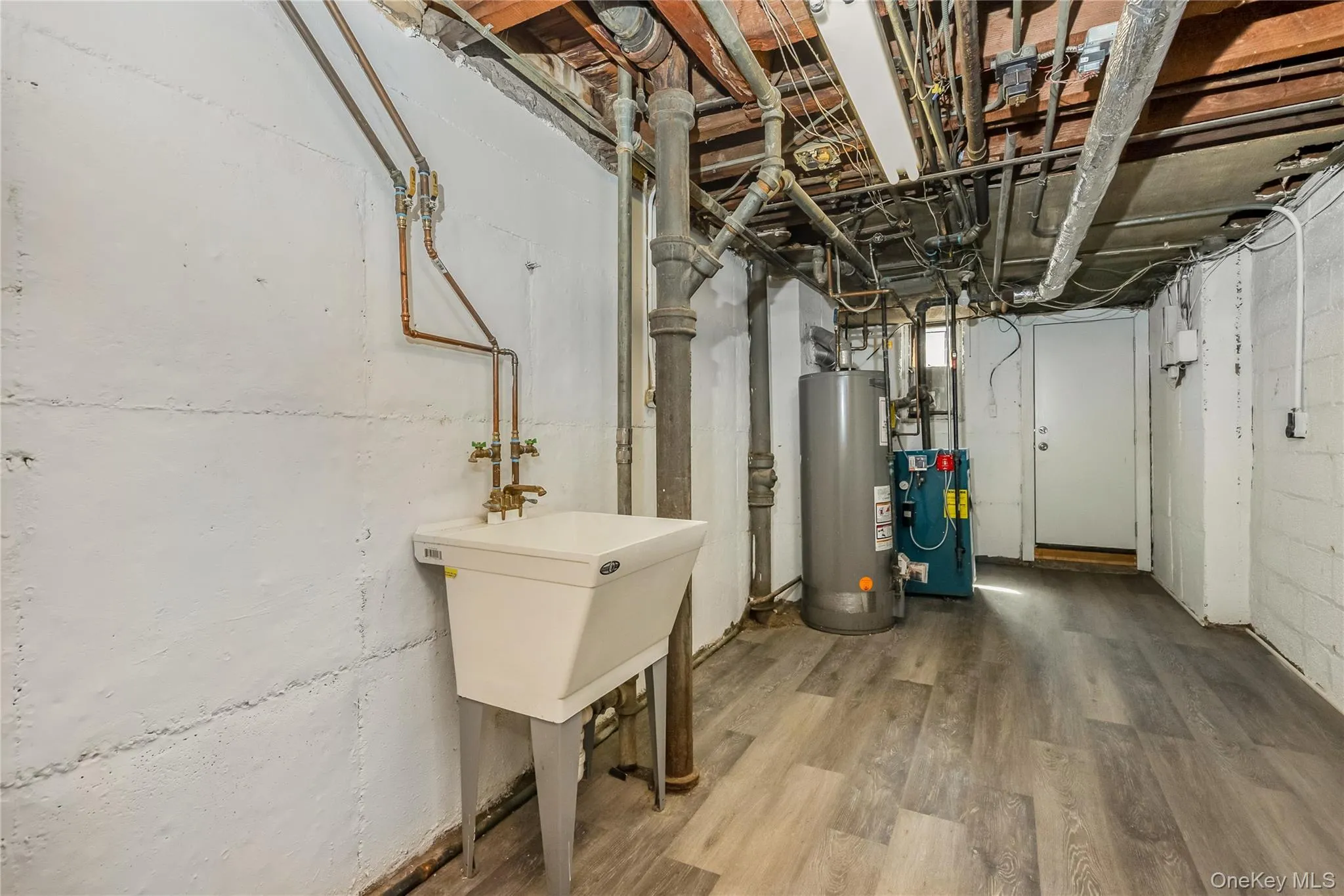 7334 174th Street, New York, NY, 3 Bedrooms Bedrooms, 6 Rooms Rooms,1 BathroomBathrooms,Residential,For Rent,174th,0,930172 7334 174th Street, New York, NY, 3 Bedrooms Bedrooms, 6 Rooms Rooms,1 BathroomBathrooms,Residential,For Rent,174th,0,930172