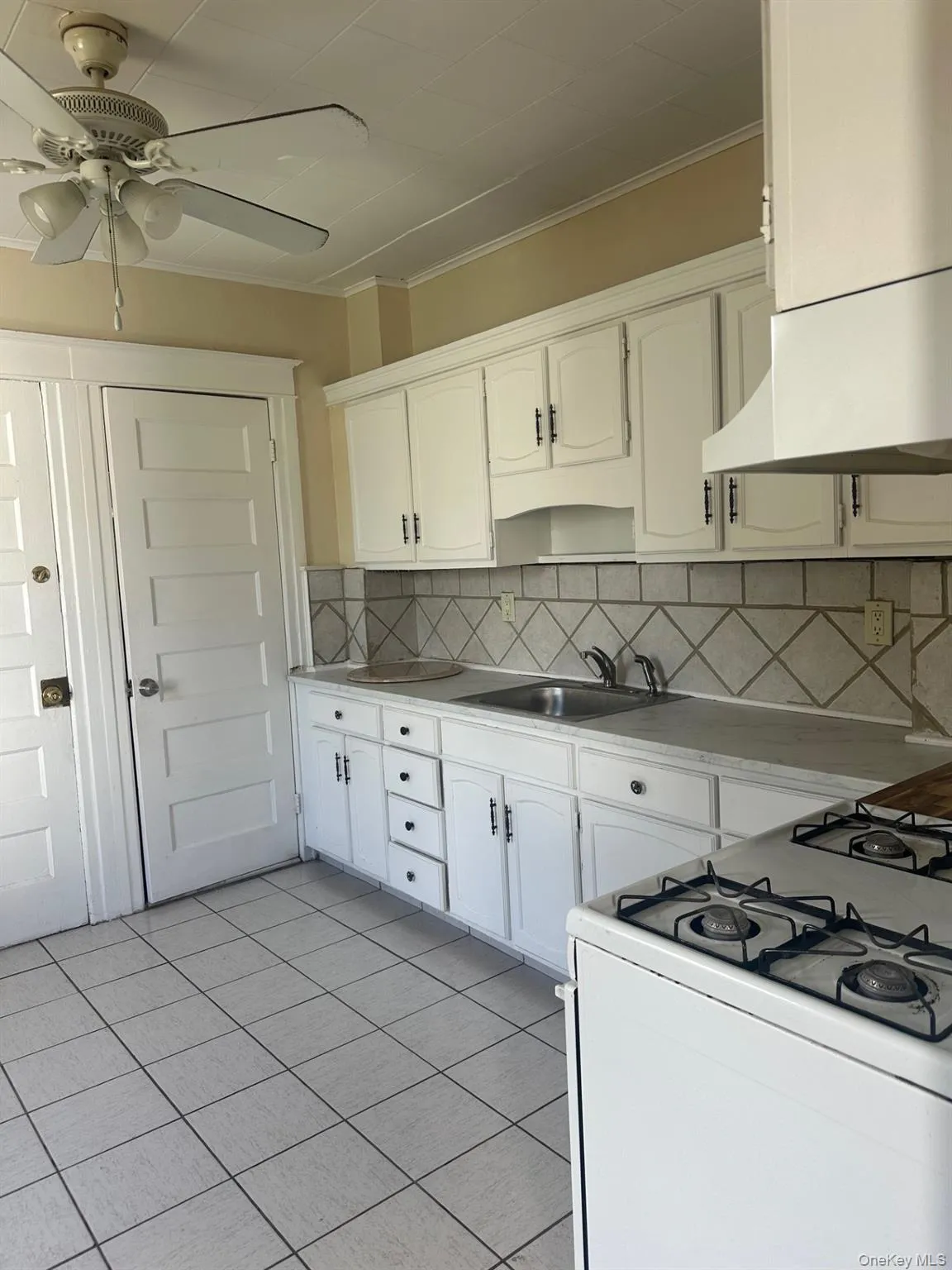 164 Mill Street, Poughkeepsie, NY, 2 Bedrooms Bedrooms, 5 Rooms Rooms,1 BathroomBathrooms,Residential Lease,Idx,Mill,0,930220 164 Mill Street, Poughkeepsie, NY, 2 Bedrooms Bedrooms, 5 Rooms Rooms,1 BathroomBathrooms,Residential Lease,Idx,Mill,0,930220