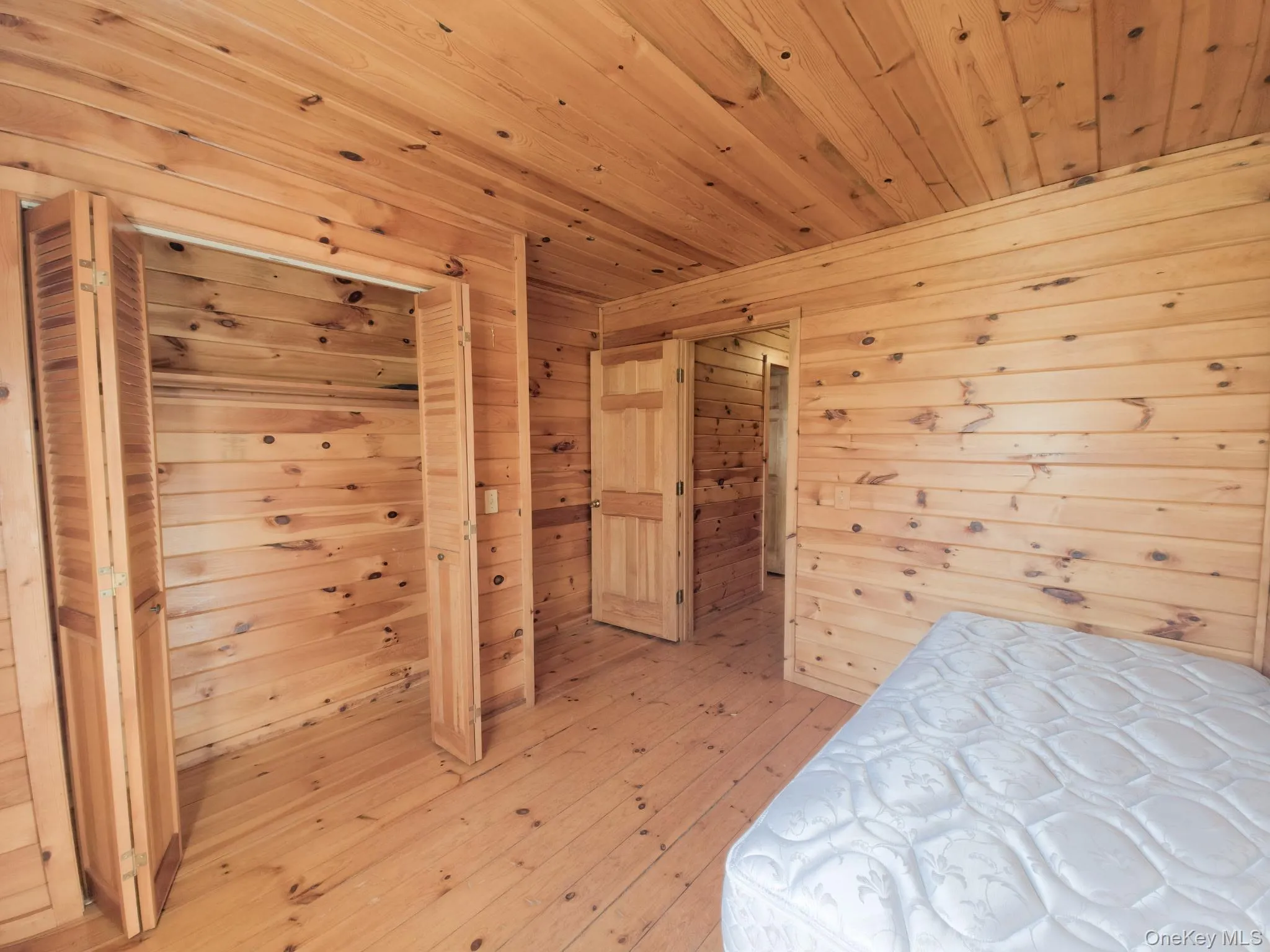 4th Bedroom. 4th Bedroom.