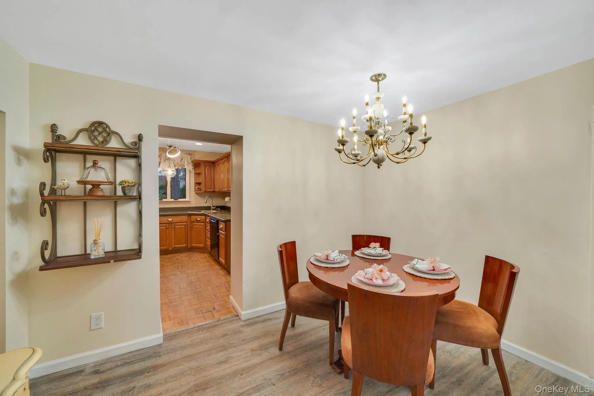 10 Siracusa Boulevard, Smithtown, NY, 1 Bedroom Bedrooms, 6 Rooms Rooms,1 BathroomBathrooms,Residential Lease,Idx,Siracusa,0,930450 10 Siracusa Boulevard, Smithtown, NY, 1 Bedroom Bedrooms, 6 Rooms Rooms,1 BathroomBathrooms,Residential Lease,Idx,Siracusa,0,930450