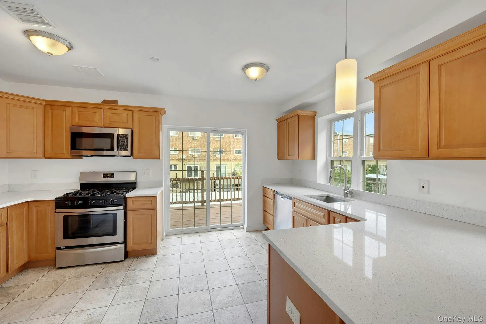 820 Hollywood Avenue, New York, NY, 3 Bedrooms Bedrooms, 6 Rooms Rooms,2 BathroomsBathrooms,Residential,For Rent,Hollywood,0,930481 820 Hollywood Avenue, New York, NY, 3 Bedrooms Bedrooms, 6 Rooms Rooms,2 BathroomsBathrooms,Residential,For Rent,Hollywood,0,930481