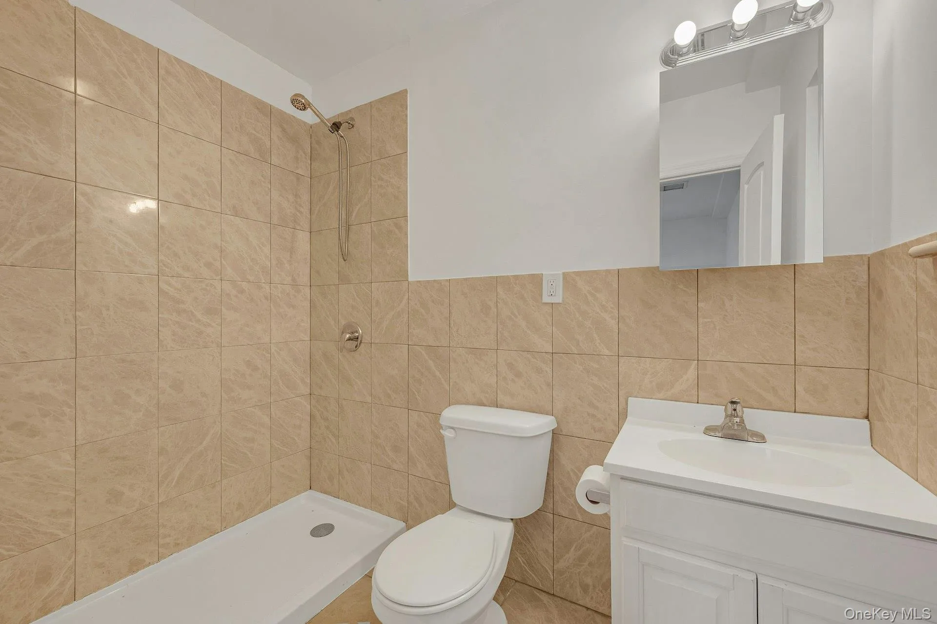 822 Hollywood Avenue, New York, NY, 3 Bedrooms Bedrooms, 6 Rooms Rooms,2 BathroomsBathrooms,Residential,For Rent,Hollywood,0,930484 822 Hollywood Avenue, New York, NY, 3 Bedrooms Bedrooms, 6 Rooms Rooms,2 BathroomsBathrooms,Residential,For Rent,Hollywood,0,930484