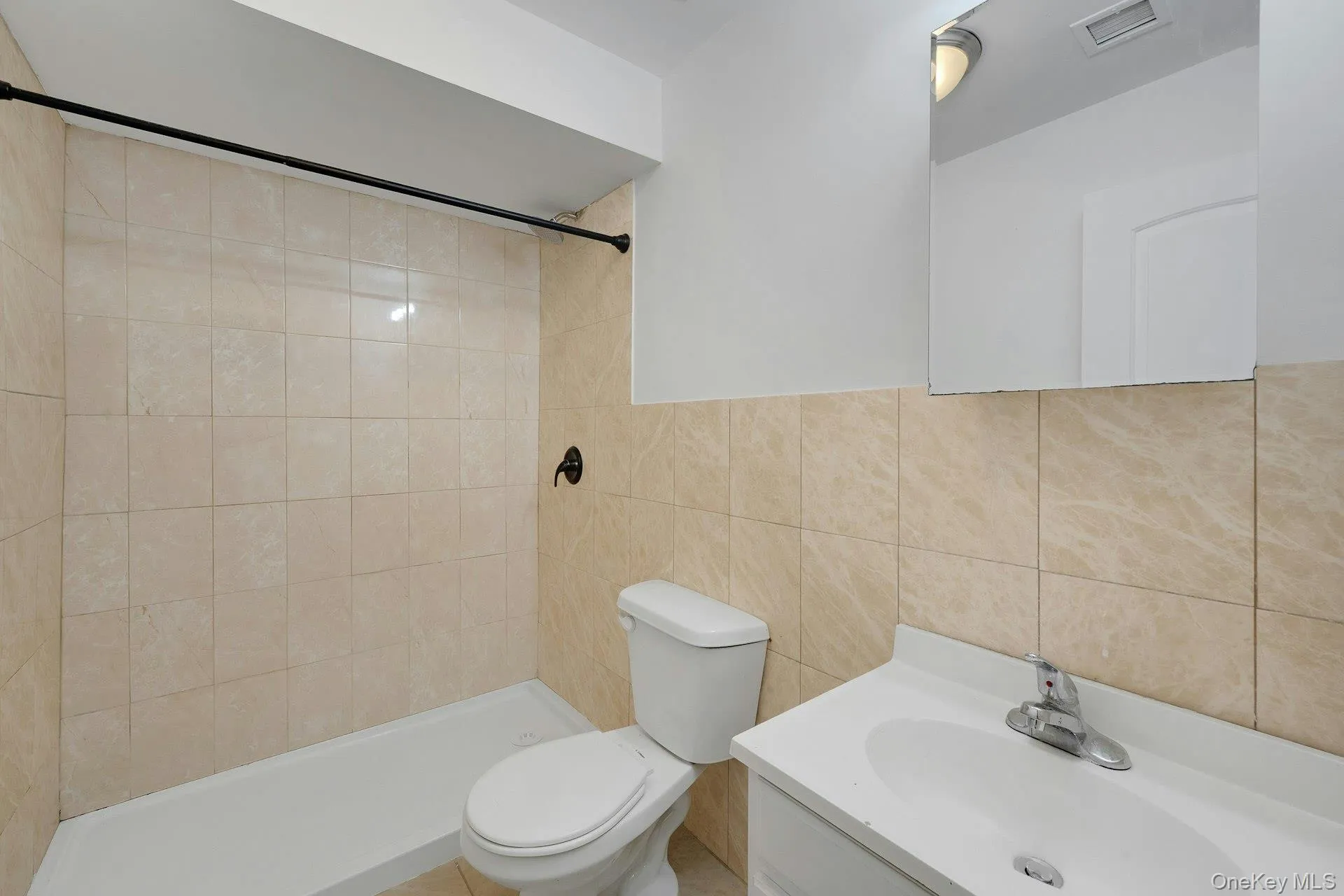 822 Hollywood Avenue, New York, NY, 3 Bedrooms Bedrooms, 6 Rooms Rooms,2 BathroomsBathrooms,Residential,For Rent,Hollywood,0,930484 822 Hollywood Avenue, New York, NY, 3 Bedrooms Bedrooms, 6 Rooms Rooms,2 BathroomsBathrooms,Residential,For Rent,Hollywood,0,930484