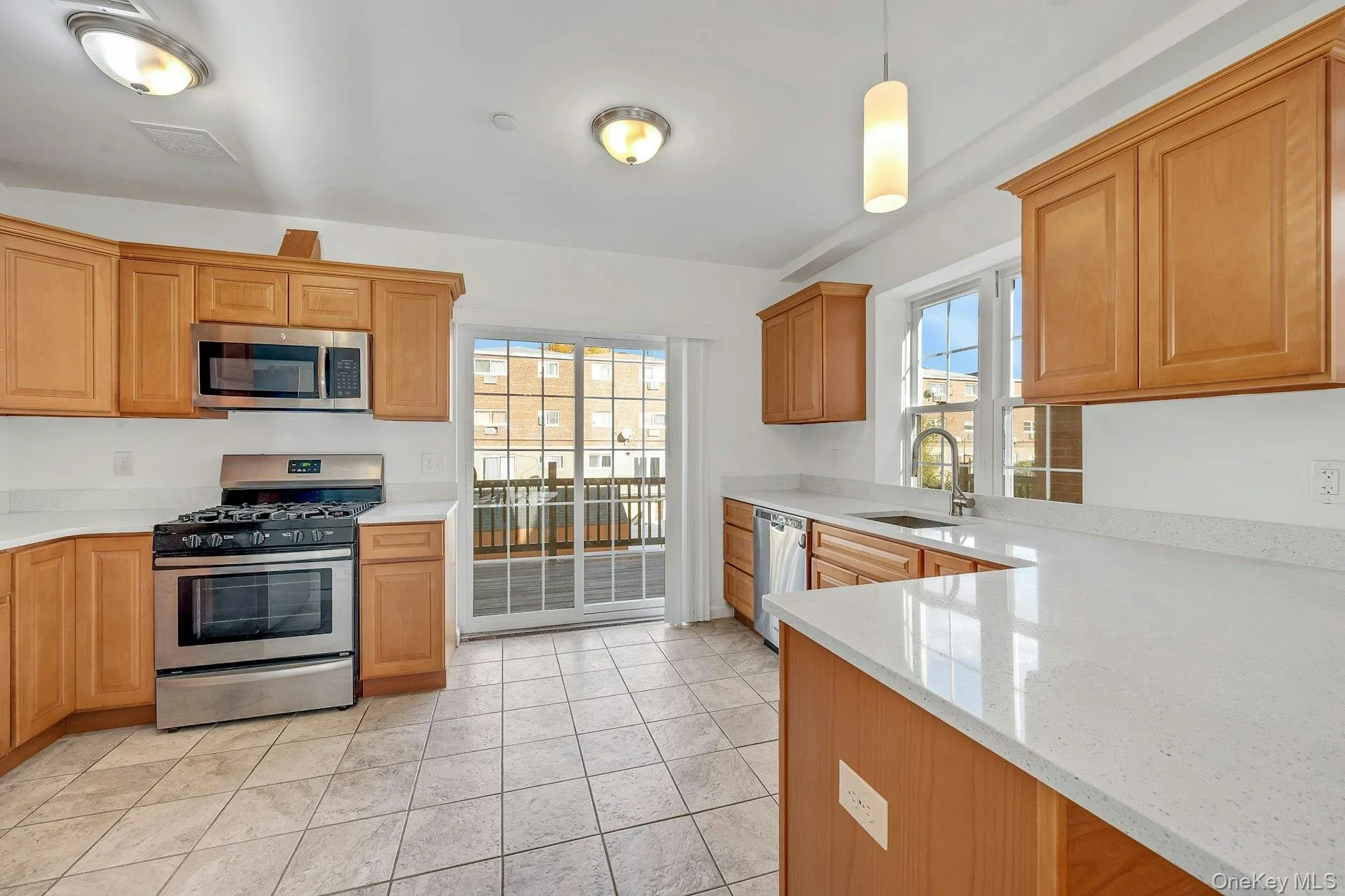 822 Hollywood Avenue, New York, NY, 3 Bedrooms Bedrooms, 6 Rooms Rooms,2 BathroomsBathrooms,Residential,For Rent,Hollywood,0,930484 822 Hollywood Avenue, New York, NY, 3 Bedrooms Bedrooms, 6 Rooms Rooms,2 BathroomsBathrooms,Residential,For Rent,Hollywood,0,930484